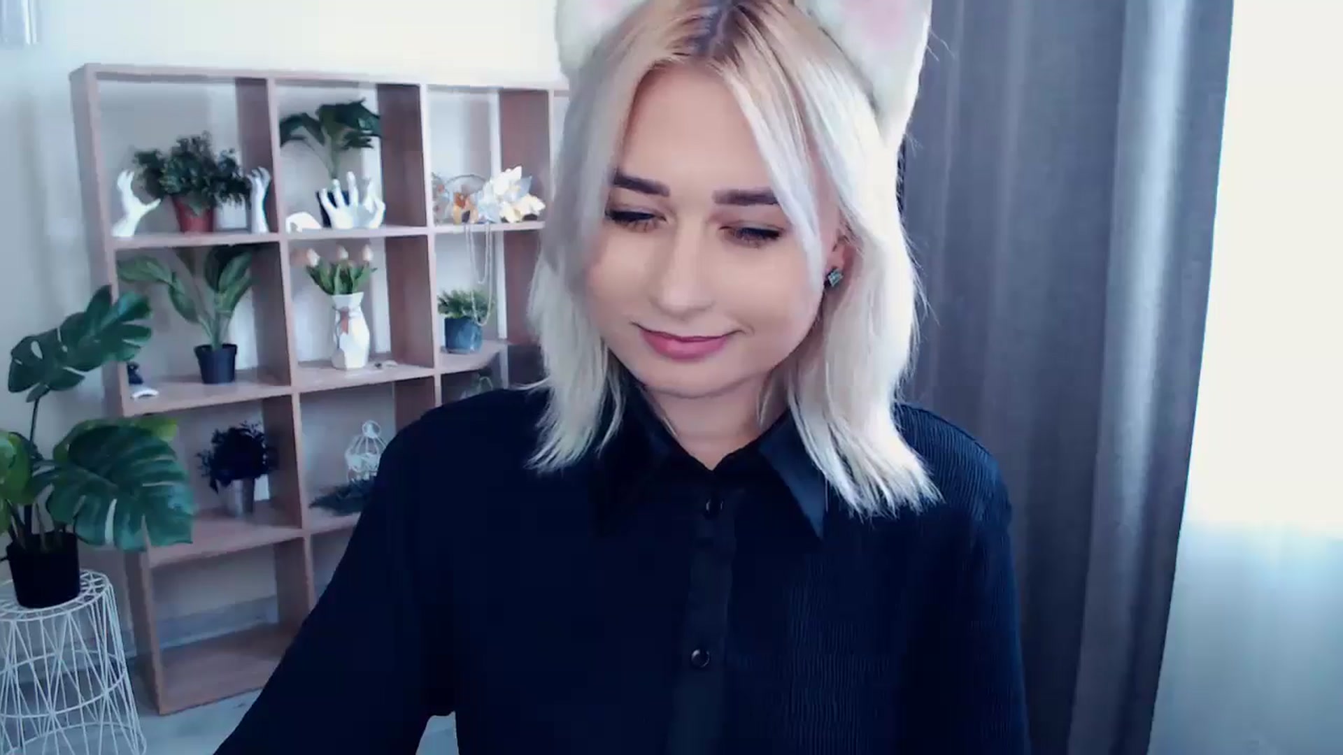 Gallery image thumbnail from Kukla_kolduna's myfreecams stream on, 05/15/2024, 15:06 image 9 of 20
