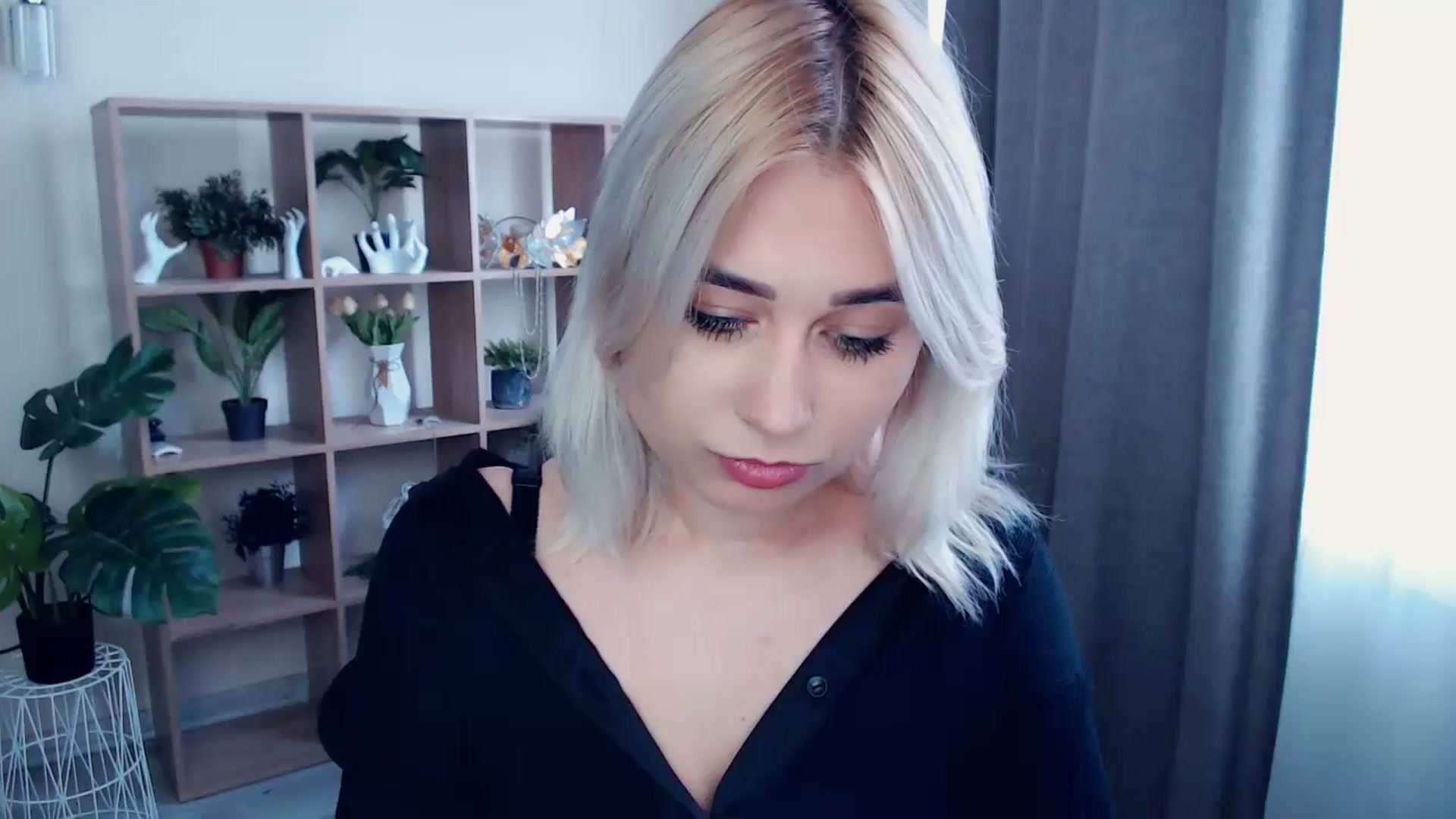 Gallery image thumbnail from Kukla_kolduna's myfreecams stream on, 05/15/2024, 15:39 image 6 of 20