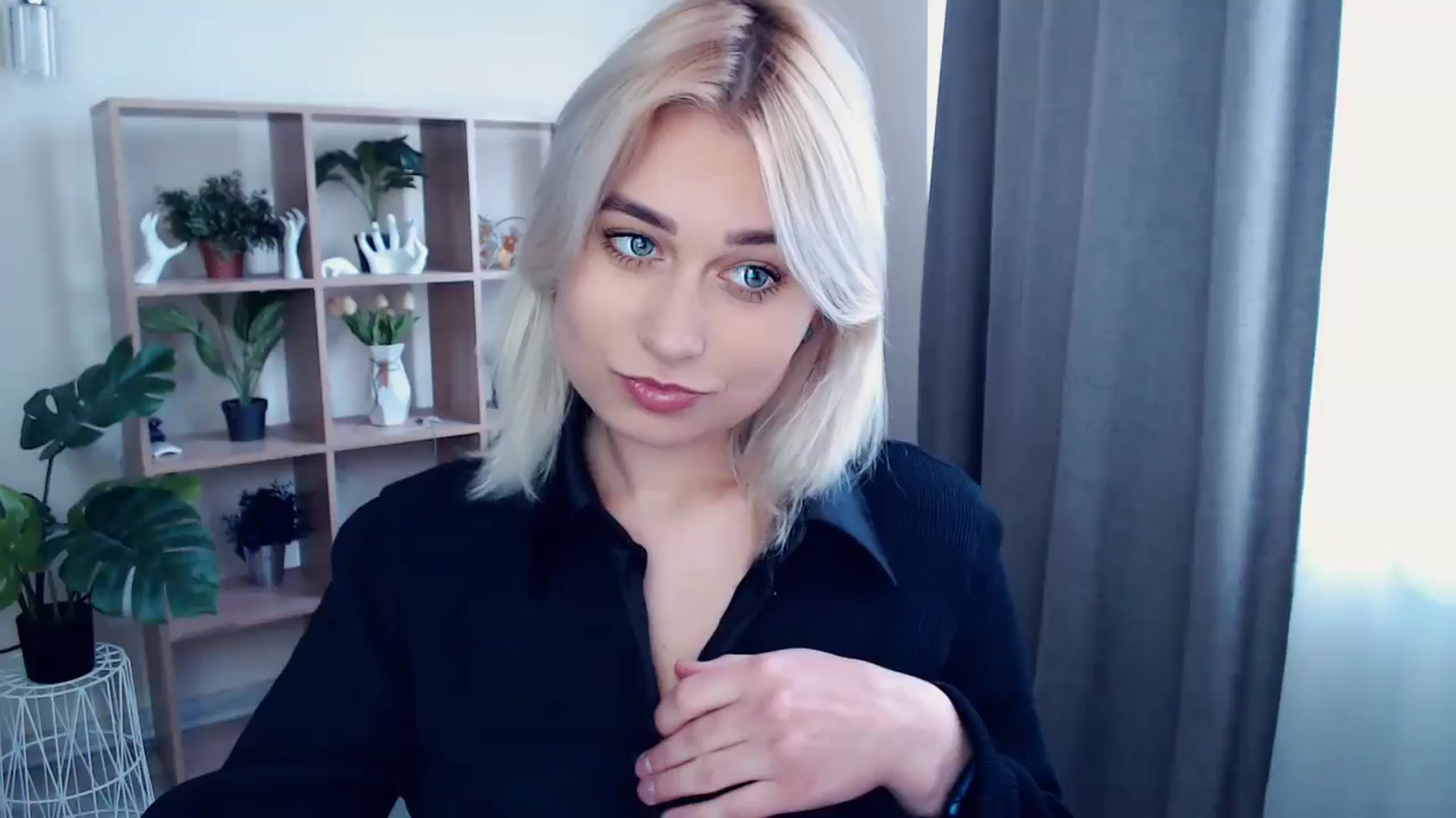Gallery image thumbnail from Kukla_kolduna's myfreecams stream on, 05/15/2024, 15:39 image 1 of 20