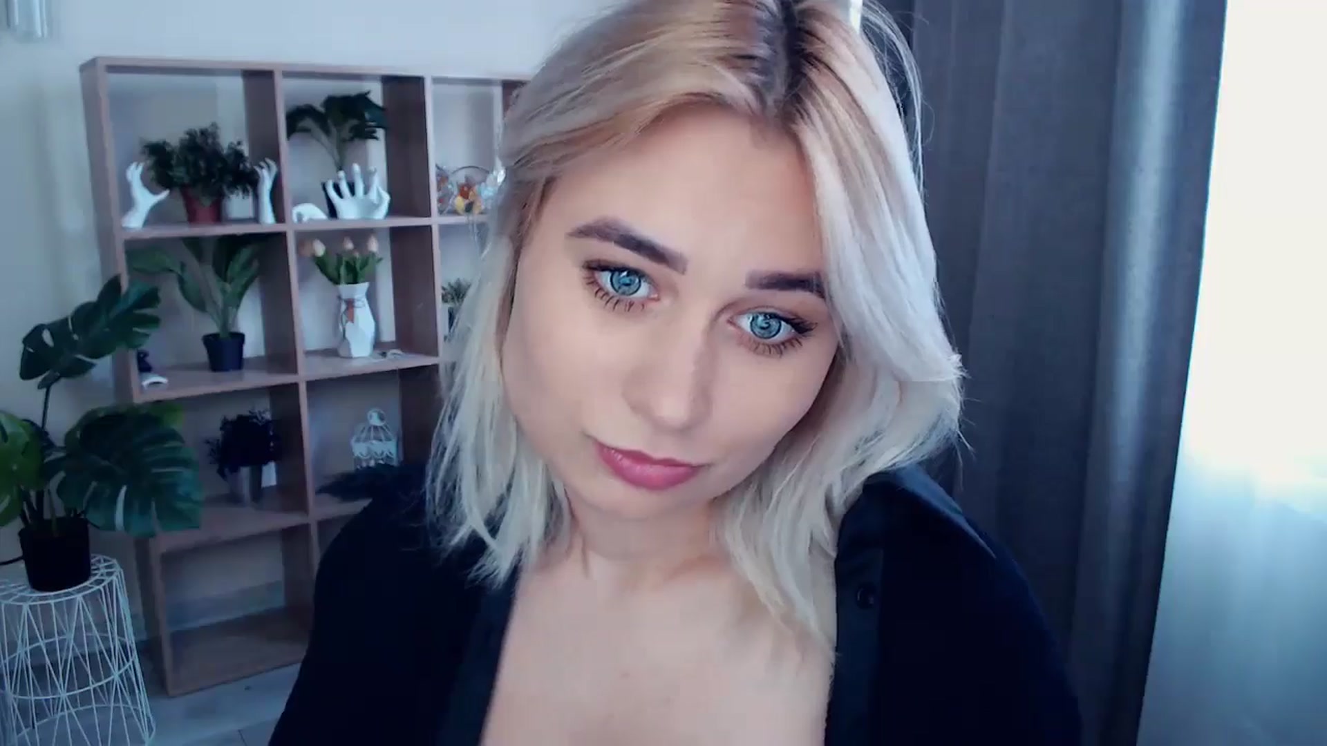 Gallery image thumbnail from Kukla_kolduna's myfreecams stream on, 05/15/2024, 15:39 image 19 of 20