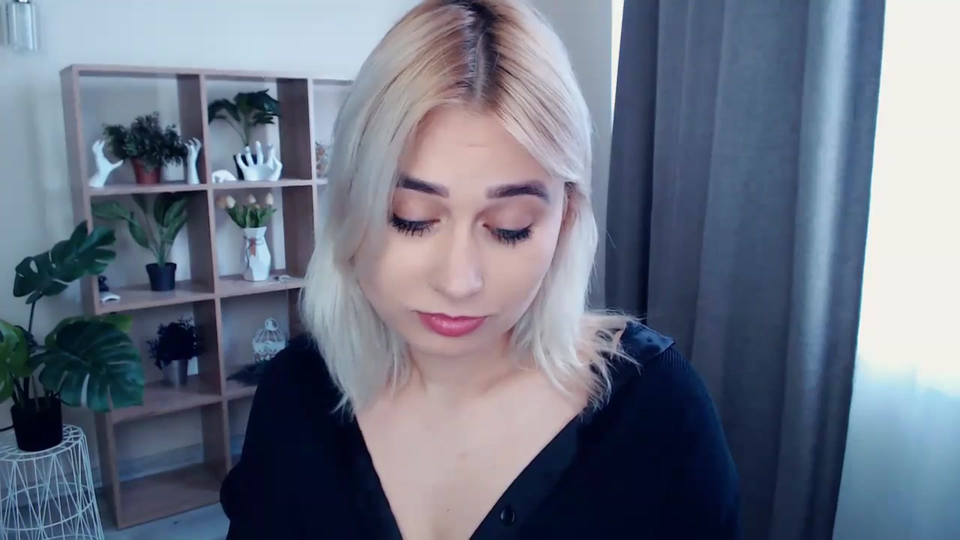 Gallery image thumbnail from Kukla_kolduna's myfreecams stream on, 05/15/2024, 15:39 image 8 of 20