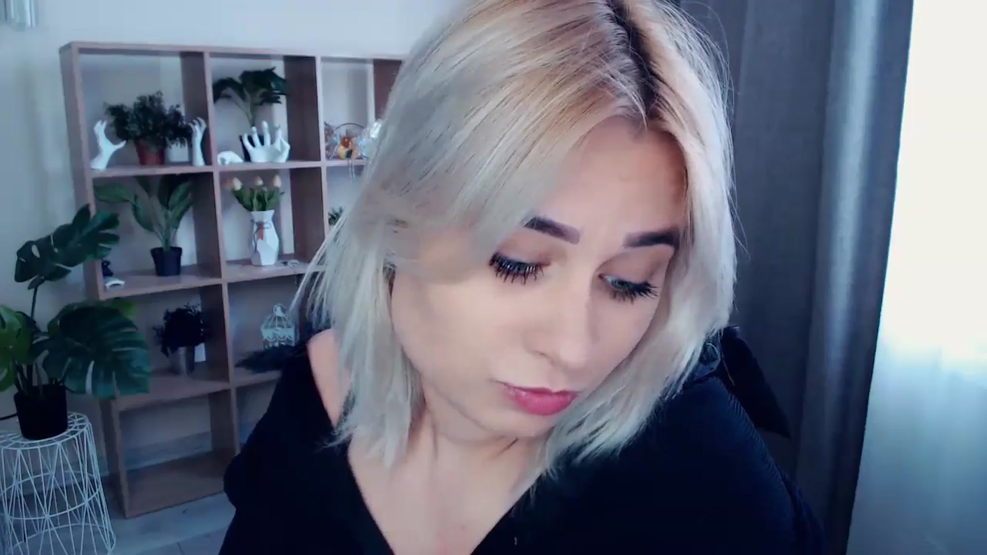Gallery image thumbnail from Kukla_kolduna's myfreecams stream on, 05/15/2024, 15:39 image 15 of 20