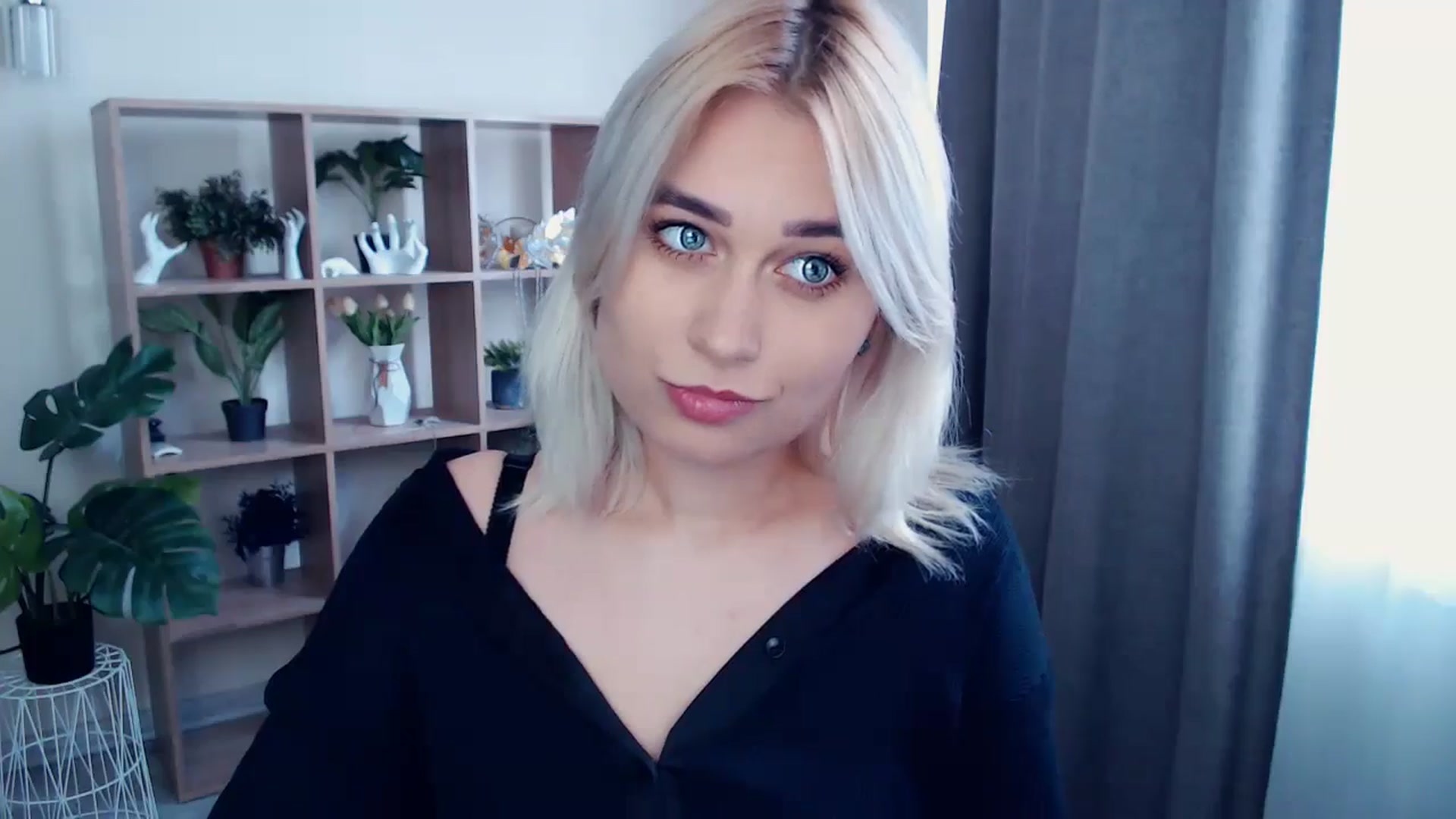 Gallery image thumbnail from Kukla_kolduna's myfreecams stream on, 05/15/2024, 15:39 image 4 of 20