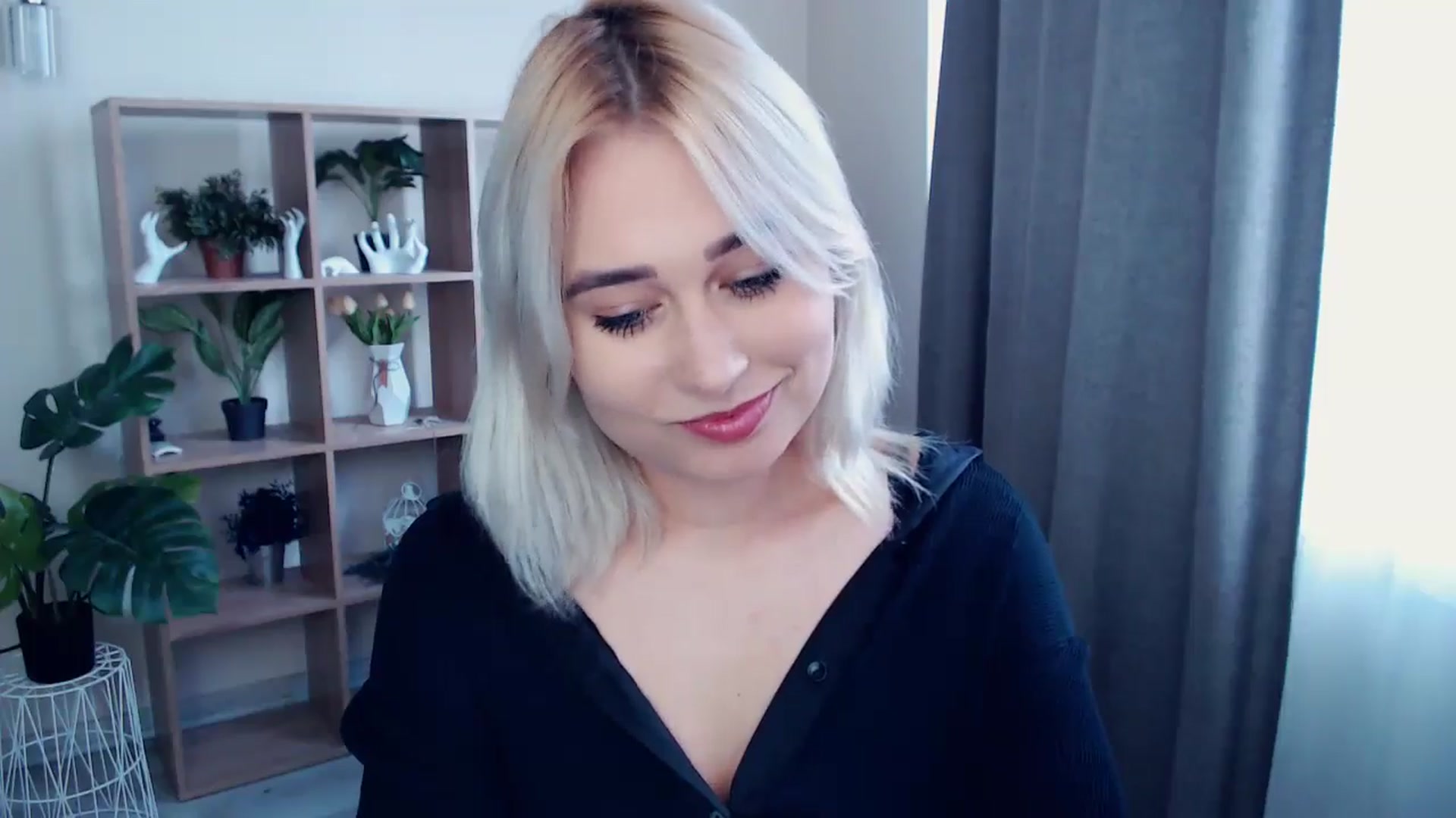 Gallery image thumbnail from Kukla_kolduna's myfreecams stream on, 05/15/2024, 15:39 image 7 of 20