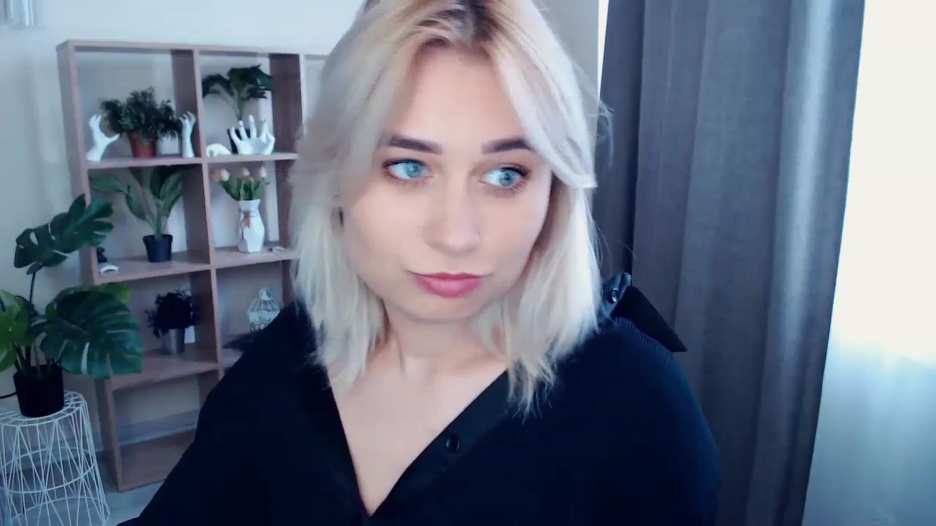 Gallery image thumbnail from Kukla_kolduna's myfreecams stream on, 05/15/2024, 15:39 image 16 of 20