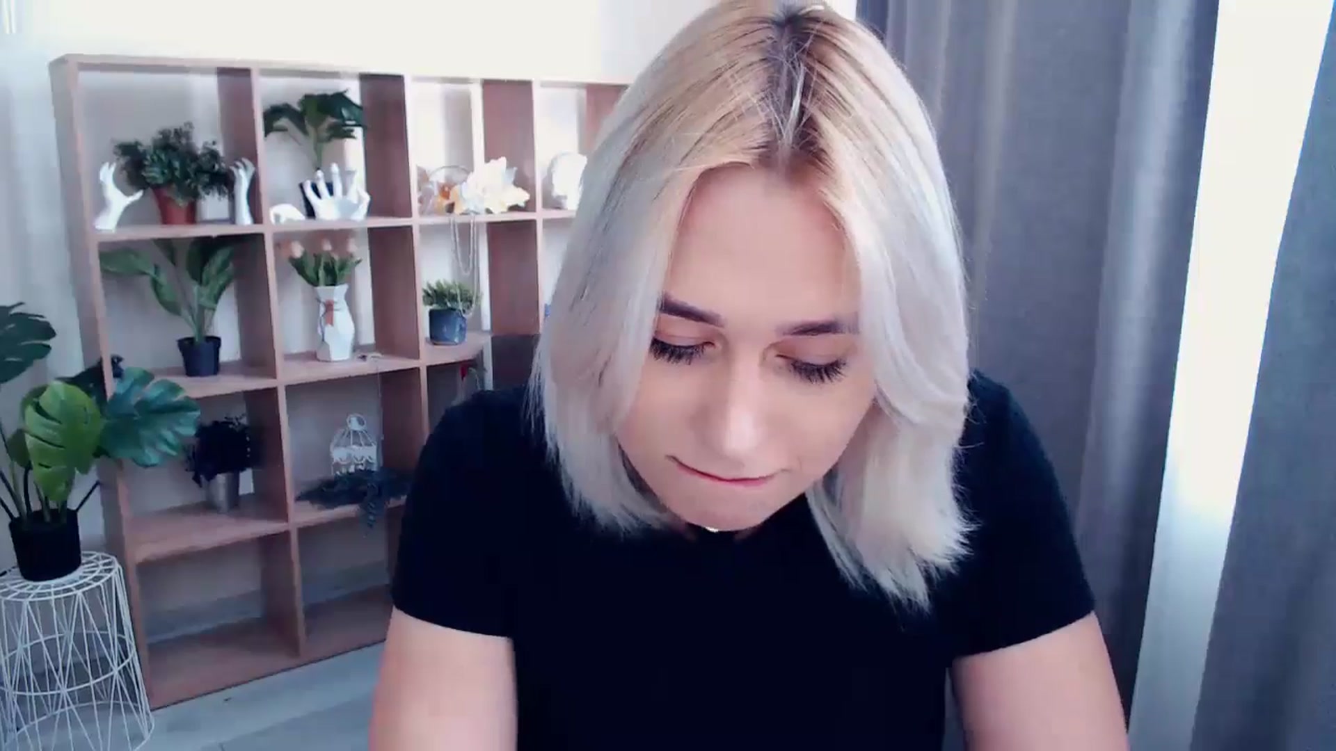 Gallery image thumbnail from Kukla_kolduna's myfreecams stream on, 05/16/2024, 12:55 image 20 of 20