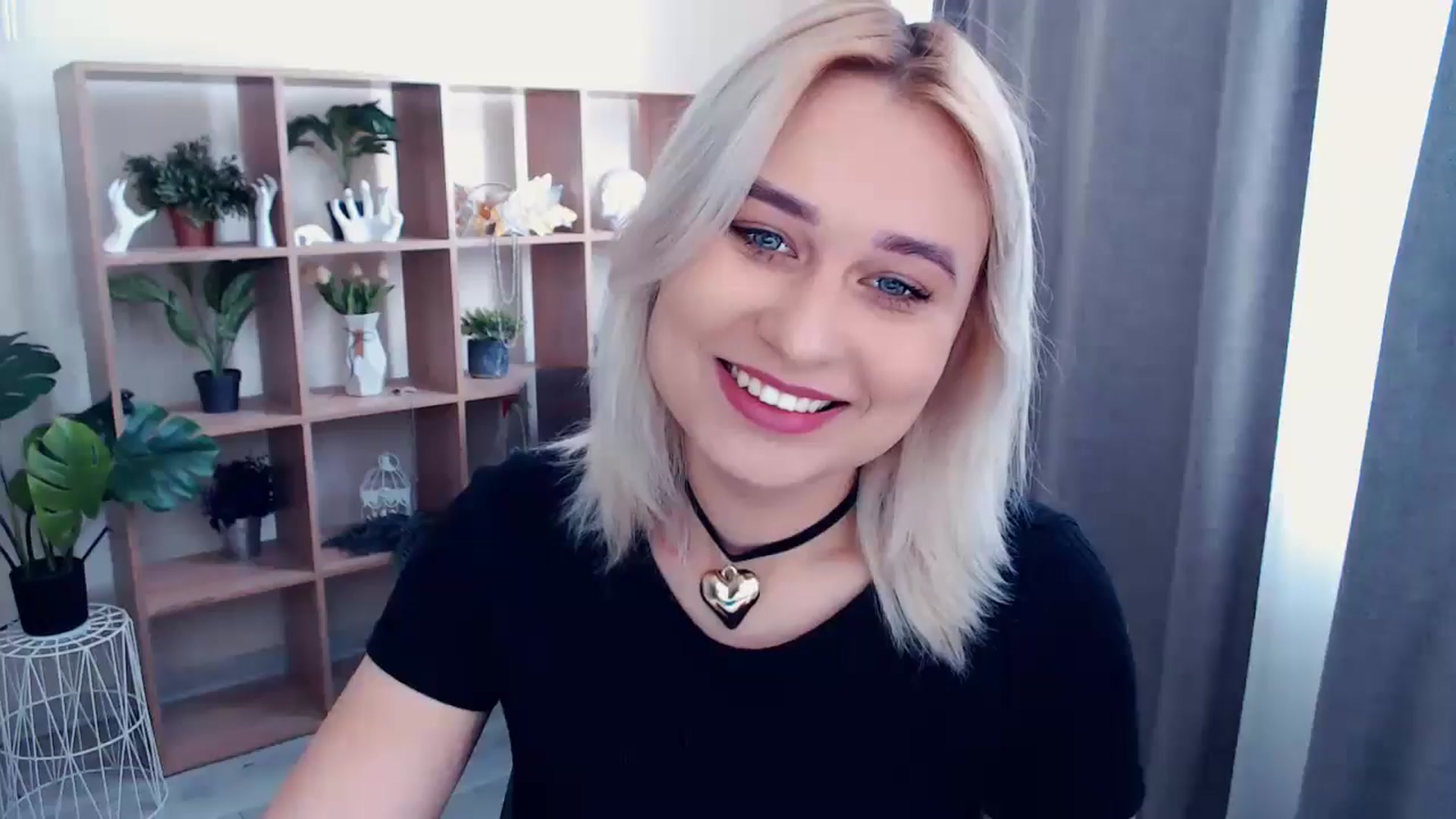 Gallery image thumbnail from Kukla_kolduna's myfreecams stream on, 05/16/2024, 12:55 image 16 of 20