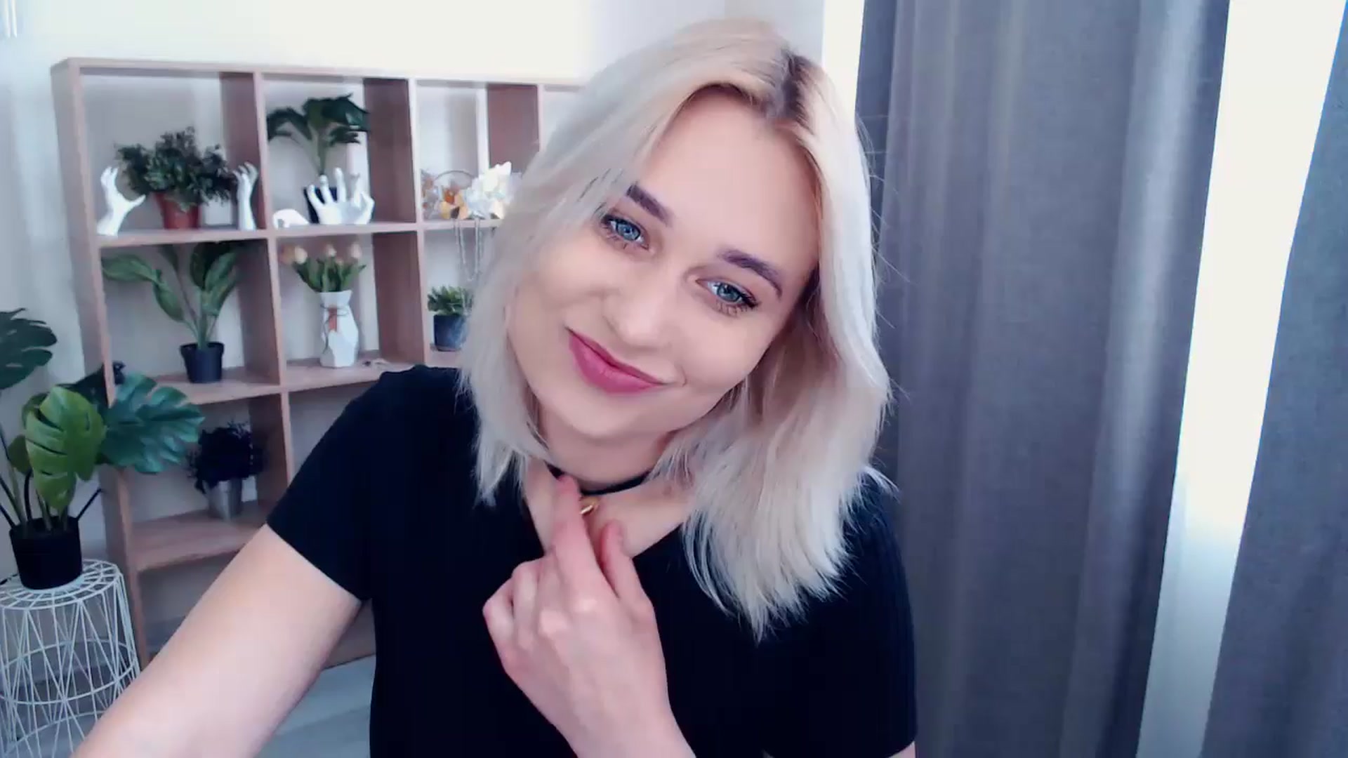 Gallery image thumbnail from Kukla_kolduna's myfreecams stream on, 05/16/2024, 12:55 image 5 of 20