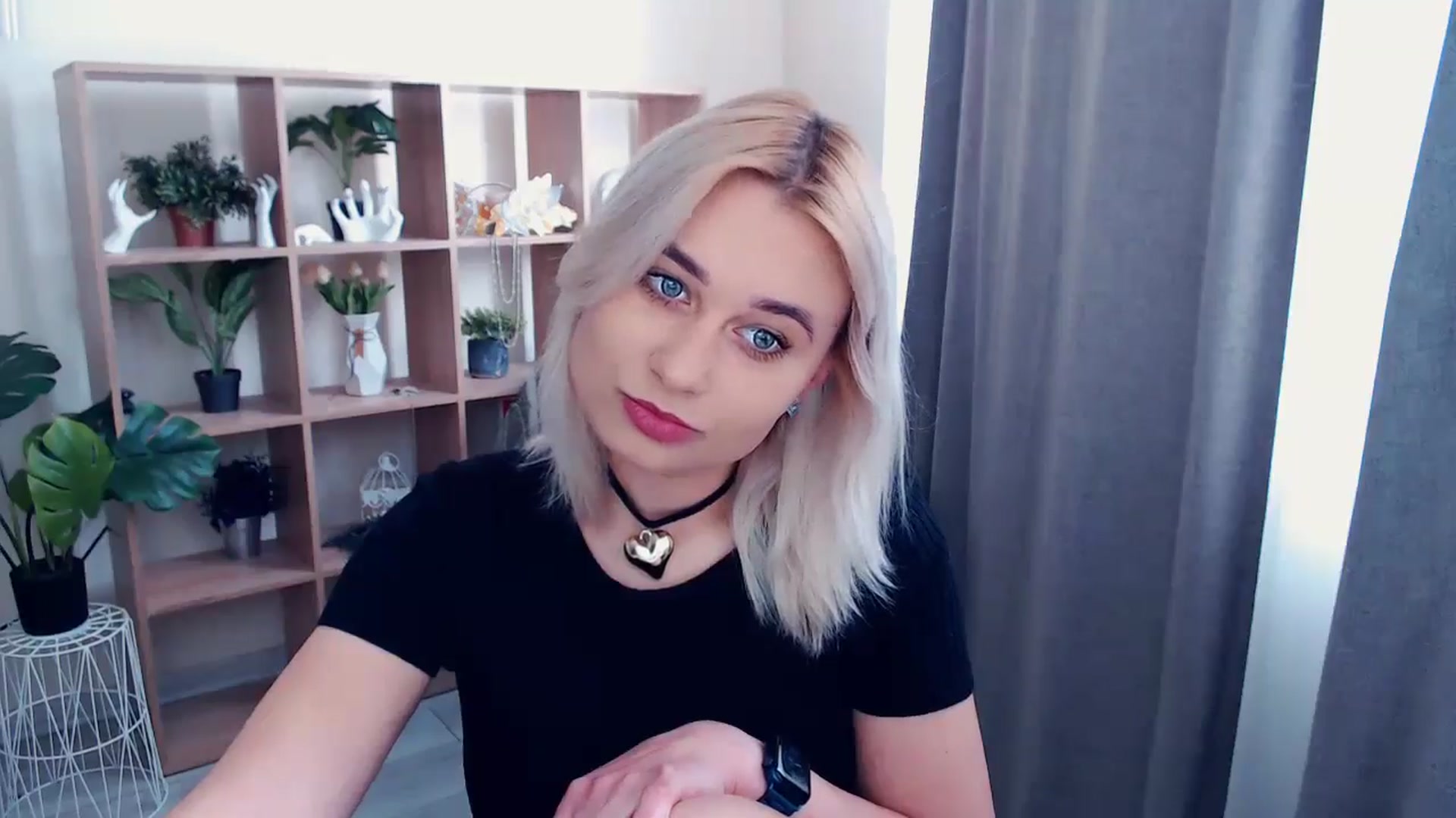 Gallery image thumbnail from Kukla_kolduna's myfreecams stream on, 05/16/2024, 12:55 image 13 of 20