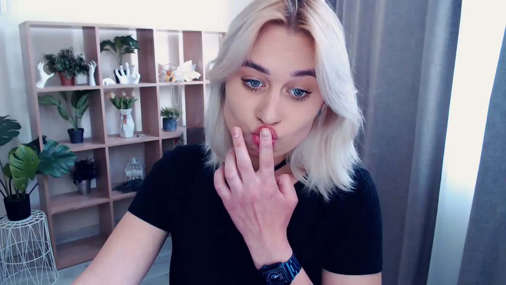 Gallery image thumbnail from Kukla_kolduna's myfreecams stream on, 05/16/2024, 13:46 image 13 of 20