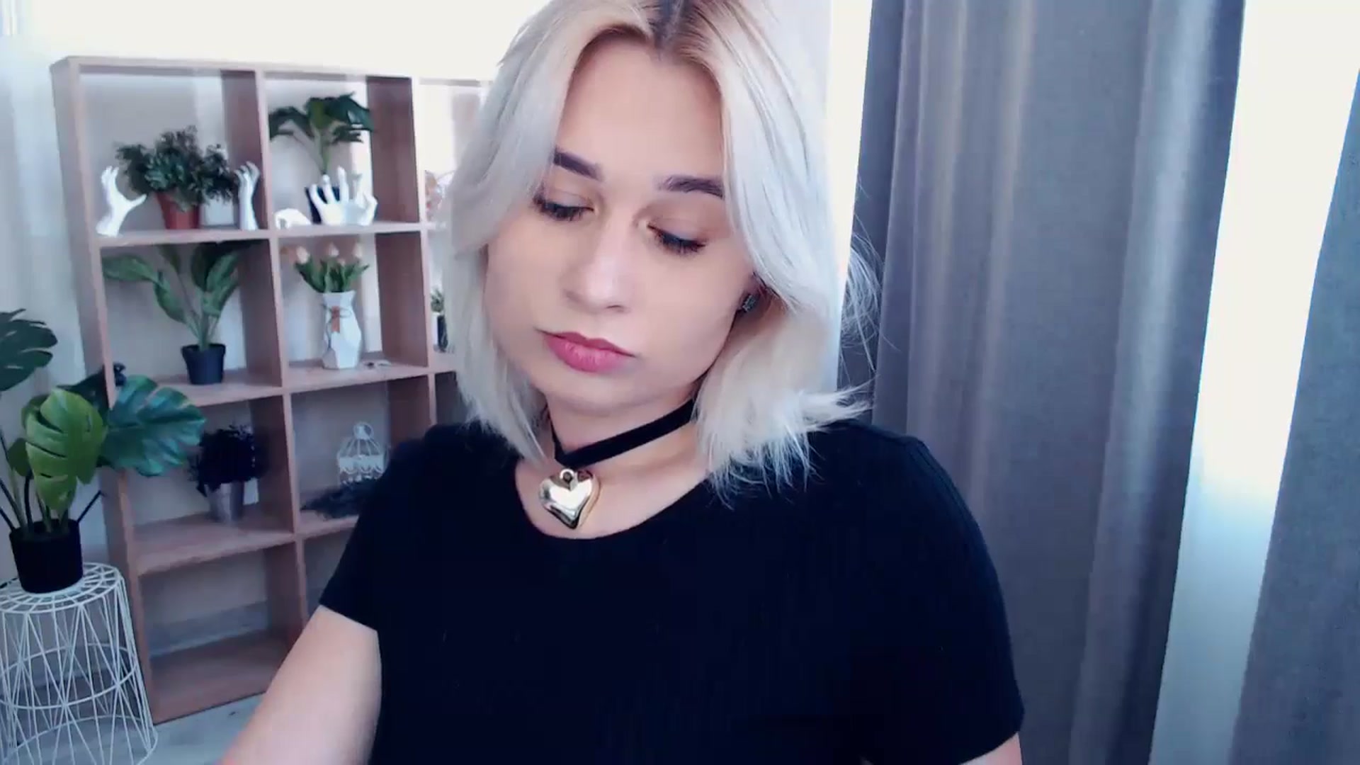 Gallery image thumbnail from Kukla_kolduna's myfreecams stream on, 05/16/2024, 13:46 image 19 of 20