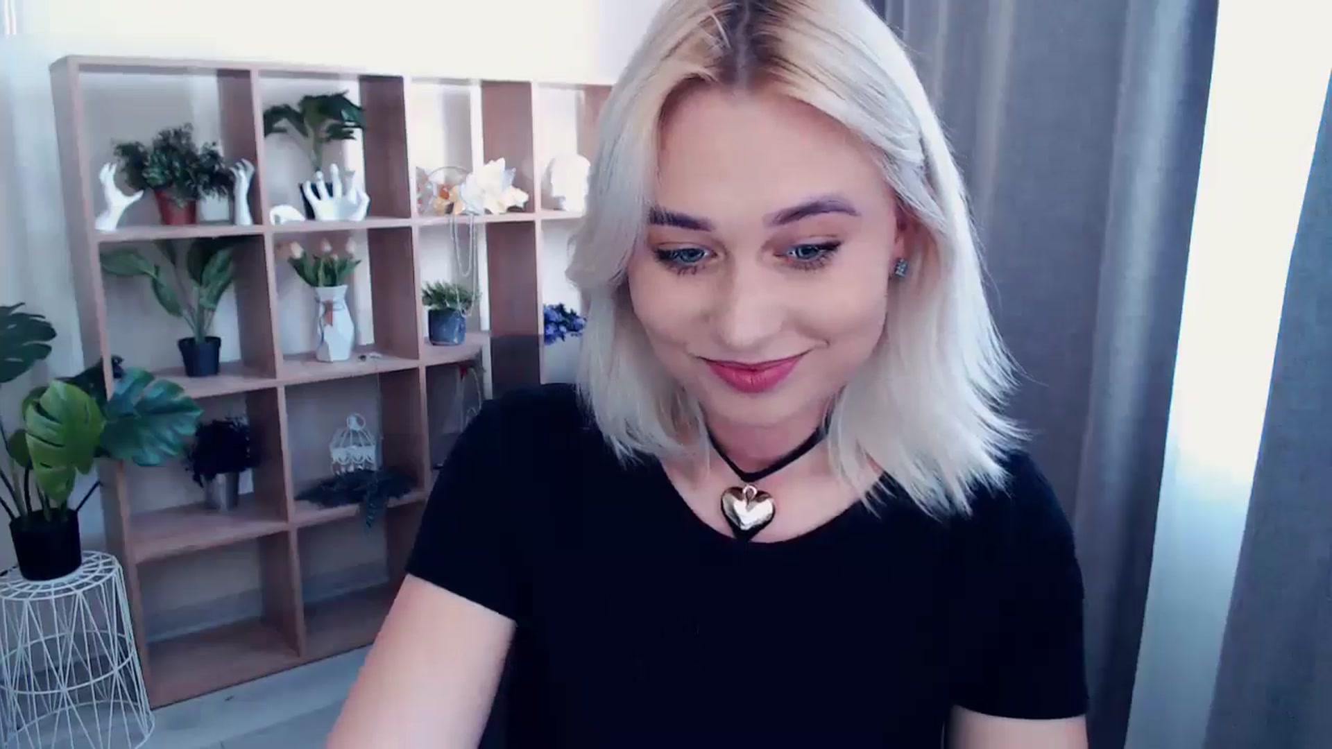 Gallery image thumbnail from Kukla_kolduna's myfreecams stream on, 05/16/2024, 13:46 image 17 of 20