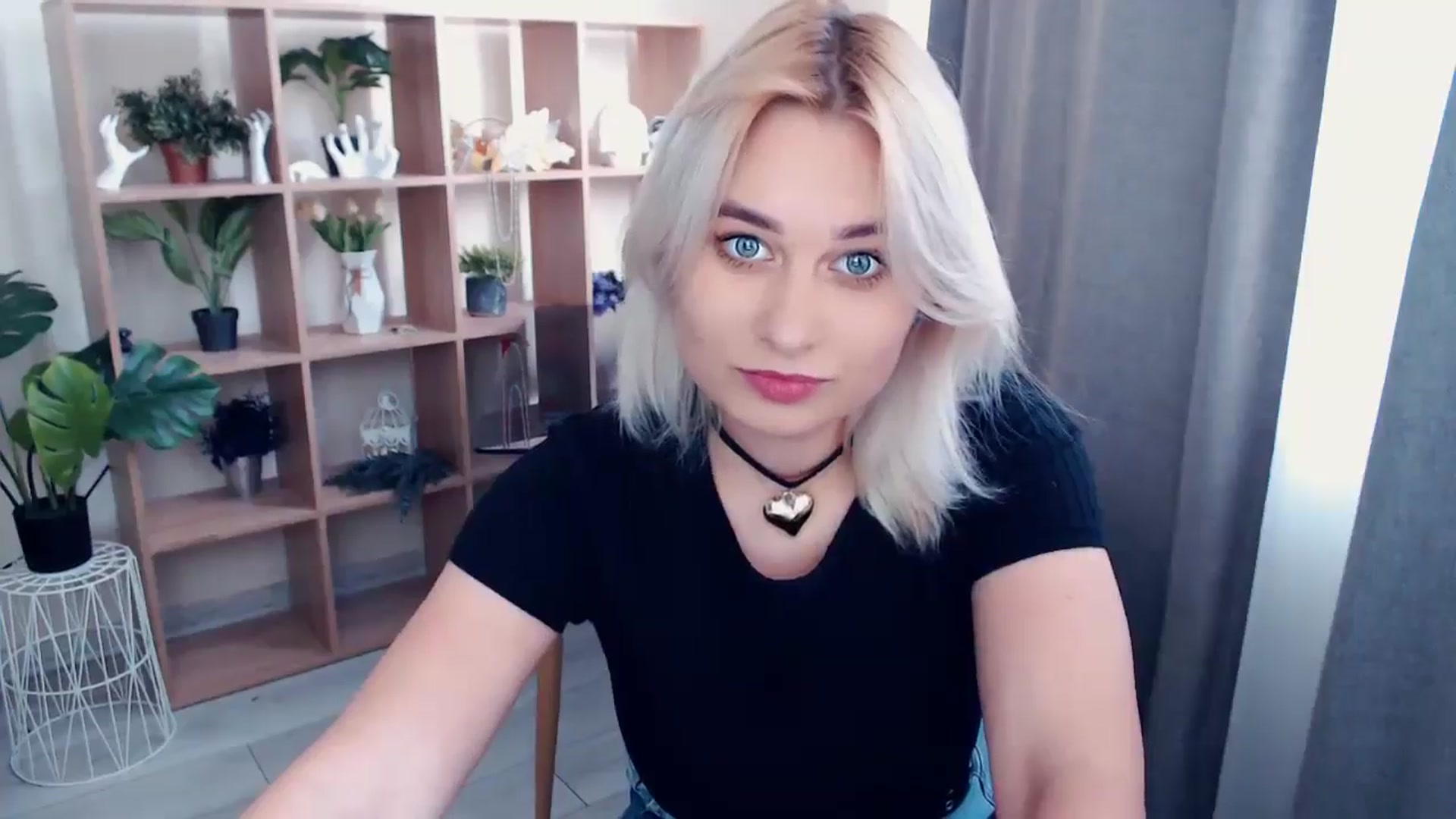 Gallery image thumbnail from Kukla_kolduna's myfreecams stream on, 05/16/2024, 14:59 image 10 of 20