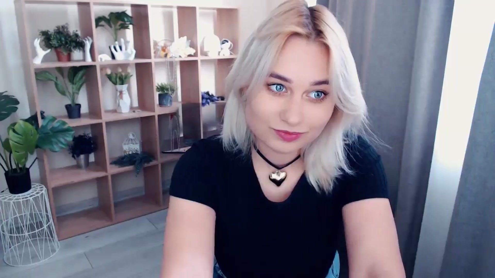 Gallery image thumbnail from Kukla_kolduna's myfreecams stream on, 05/16/2024, 14:59 image 9 of 20