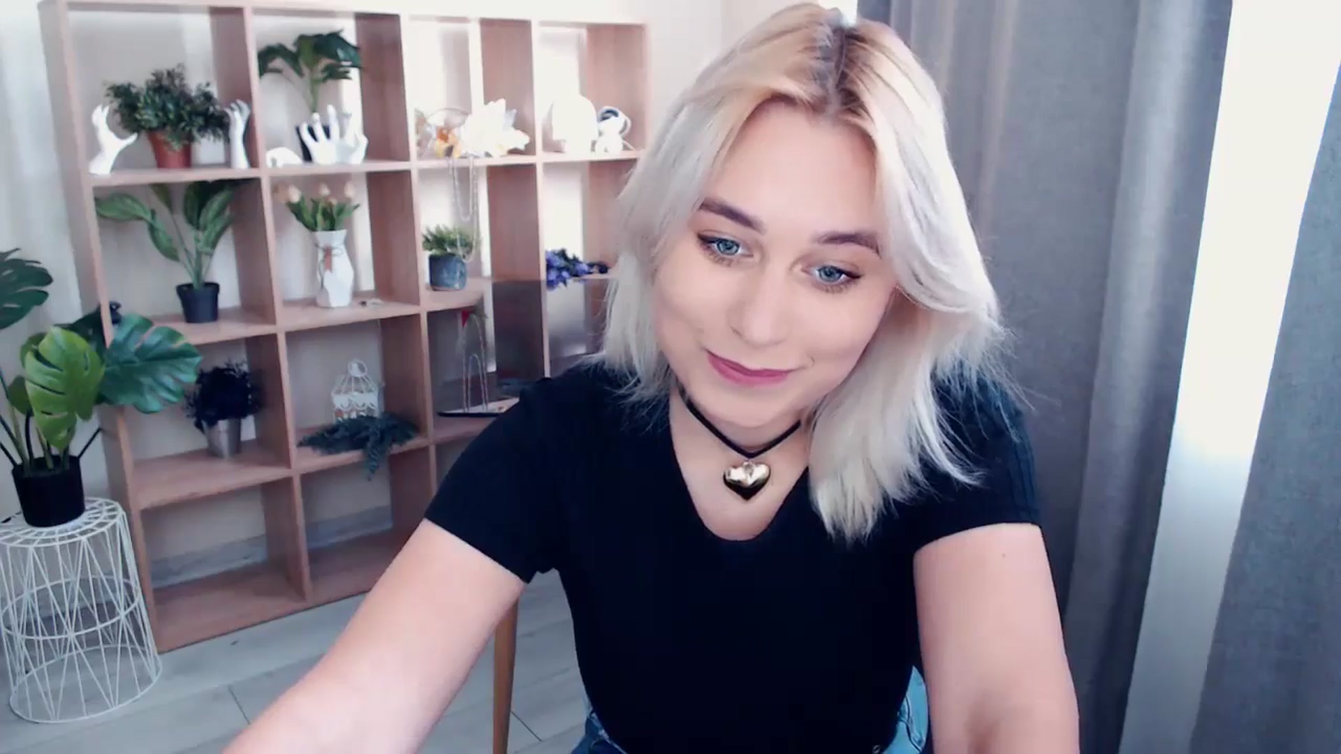 Gallery image thumbnail from Kukla_kolduna's myfreecams stream on, 05/16/2024, 14:59 image 3 of 20