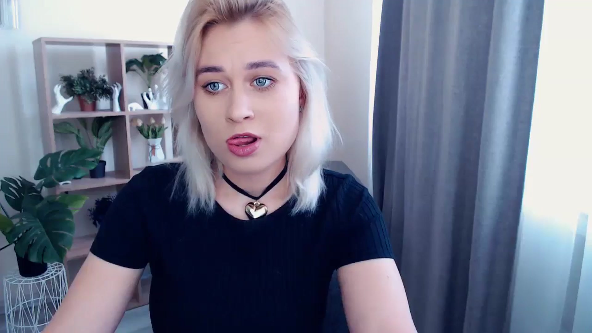 Gallery image thumbnail from Kukla_kolduna's myfreecams stream on, 05/17/2024, 11:51 image 11 of 20