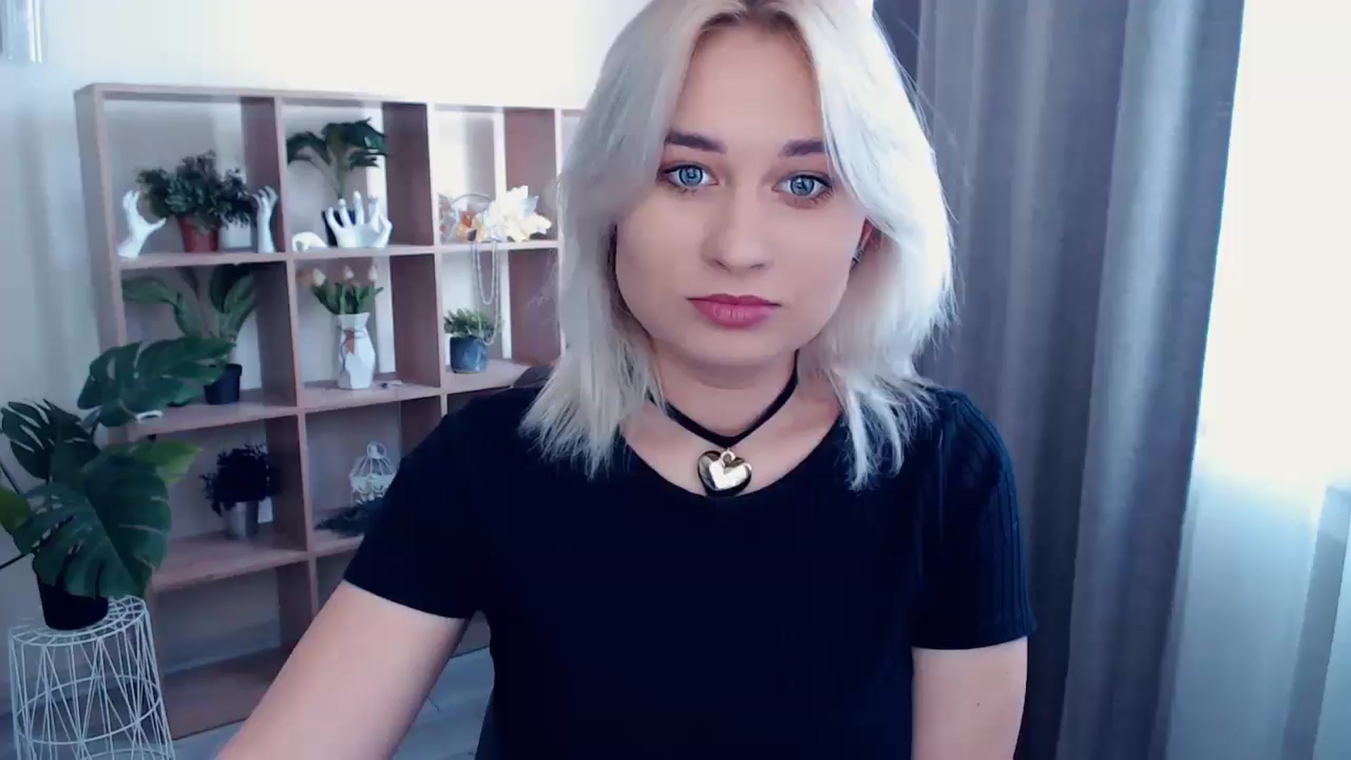 Gallery image thumbnail from Kukla_kolduna's myfreecams stream on, 05/17/2024, 11:51 image 13 of 20