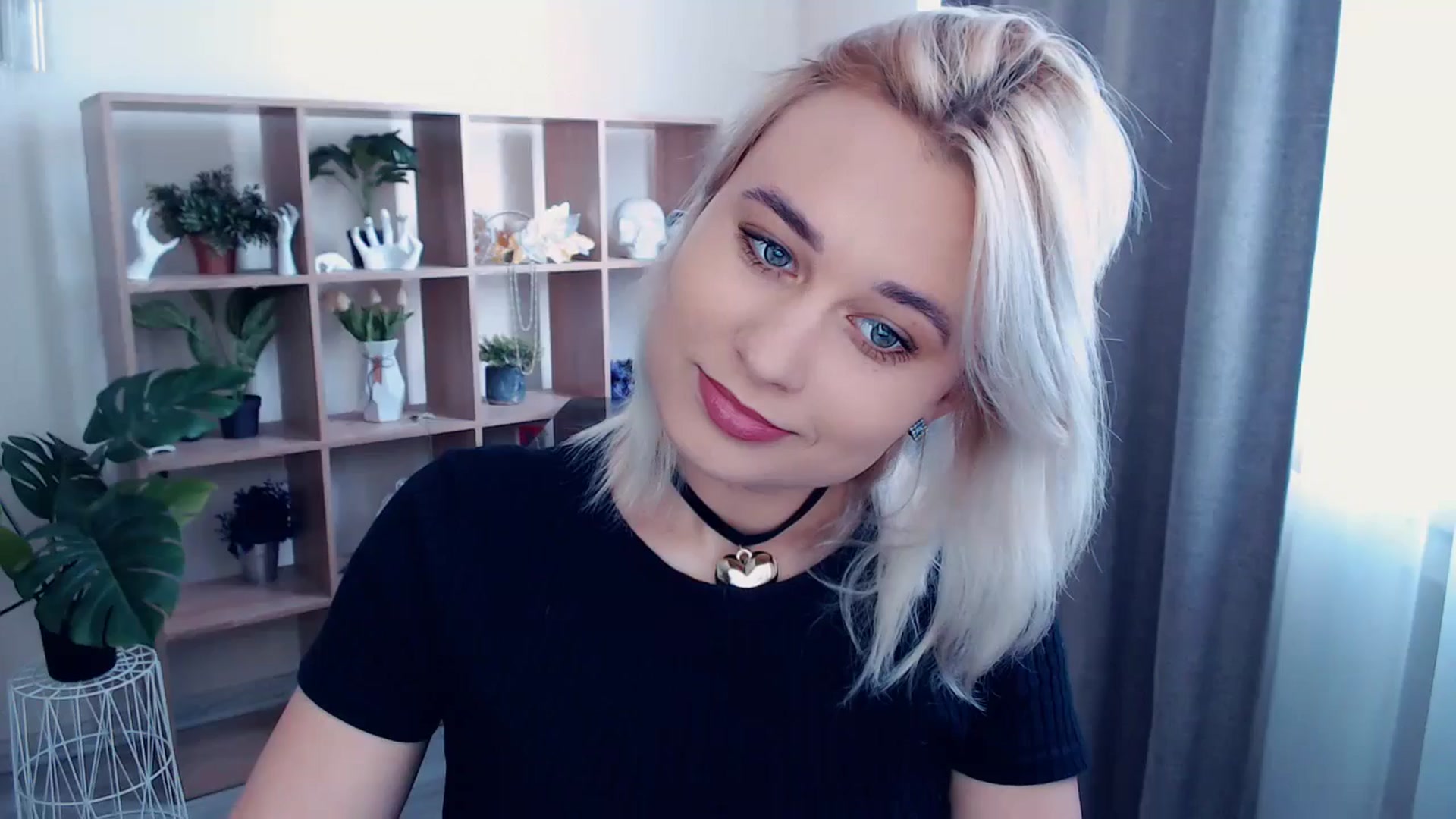 Gallery image thumbnail from Kukla_kolduna's myfreecams stream on, 05/17/2024, 11:51 image 6 of 20