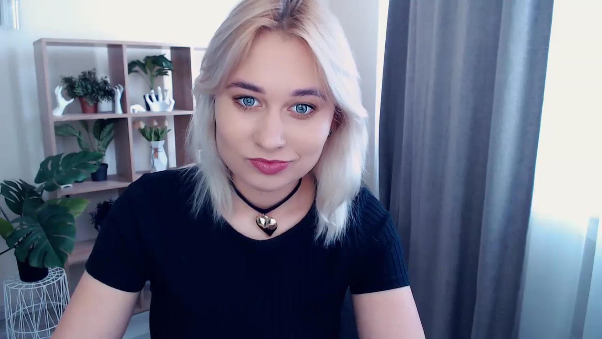 Gallery image thumbnail from Kukla_kolduna's myfreecams stream on, 05/17/2024, 11:51 image 8 of 20