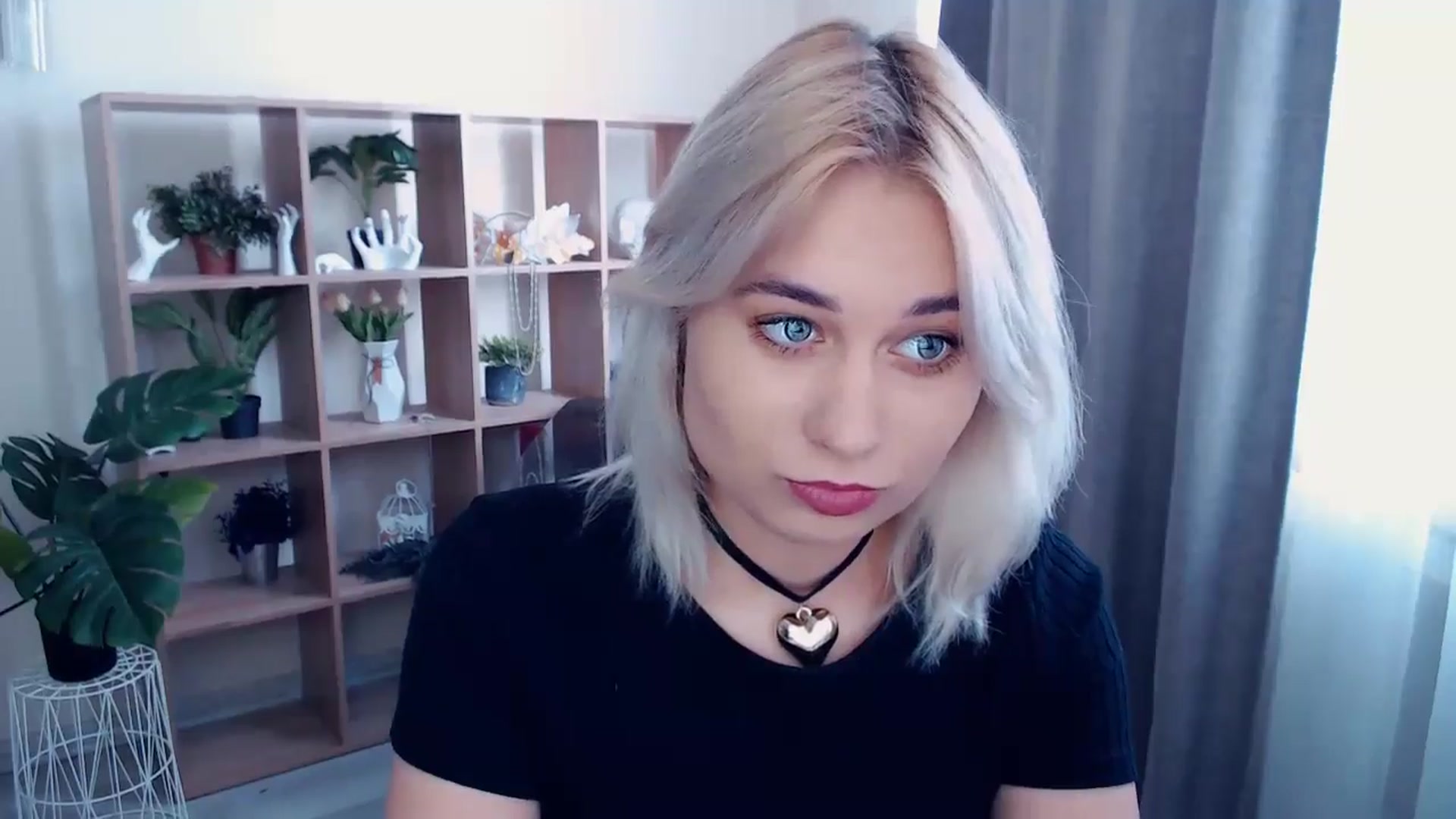Gallery image thumbnail from Kukla_kolduna's myfreecams stream on, 05/17/2024, 11:51 image 7 of 20