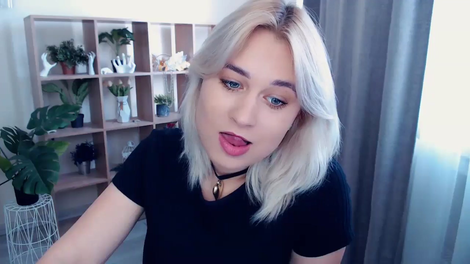 Gallery image thumbnail from Kukla_kolduna's myfreecams stream on, 05/17/2024, 12:13 image 16 of 20