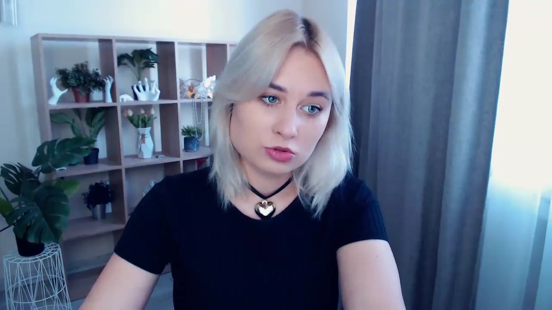 Gallery image thumbnail from Kukla_kolduna's myfreecams stream on, 05/17/2024, 12:13 image 8 of 20