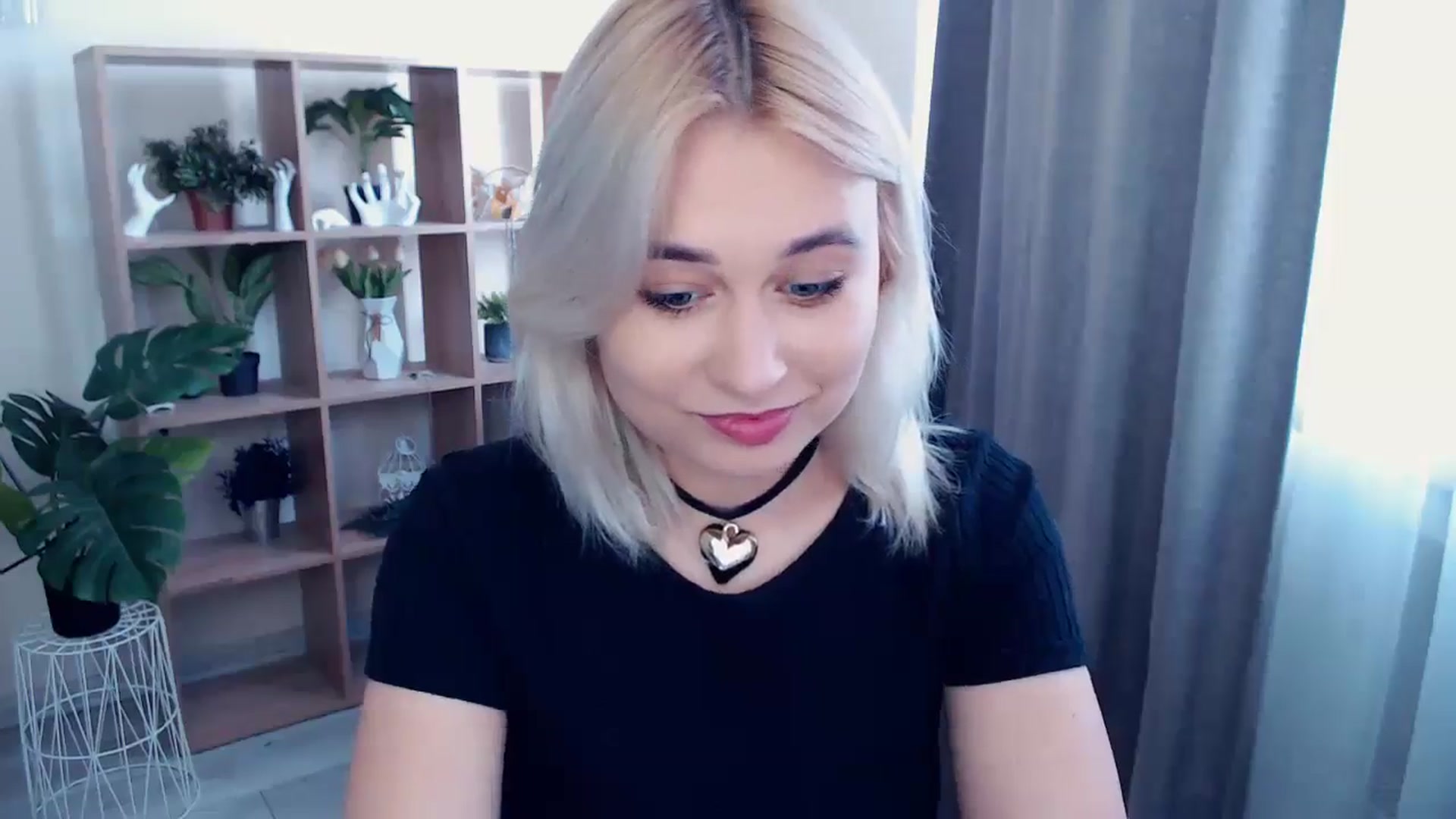 Gallery image thumbnail from Kukla_kolduna's myfreecams stream on, 05/17/2024, 12:13 image 20 of 20