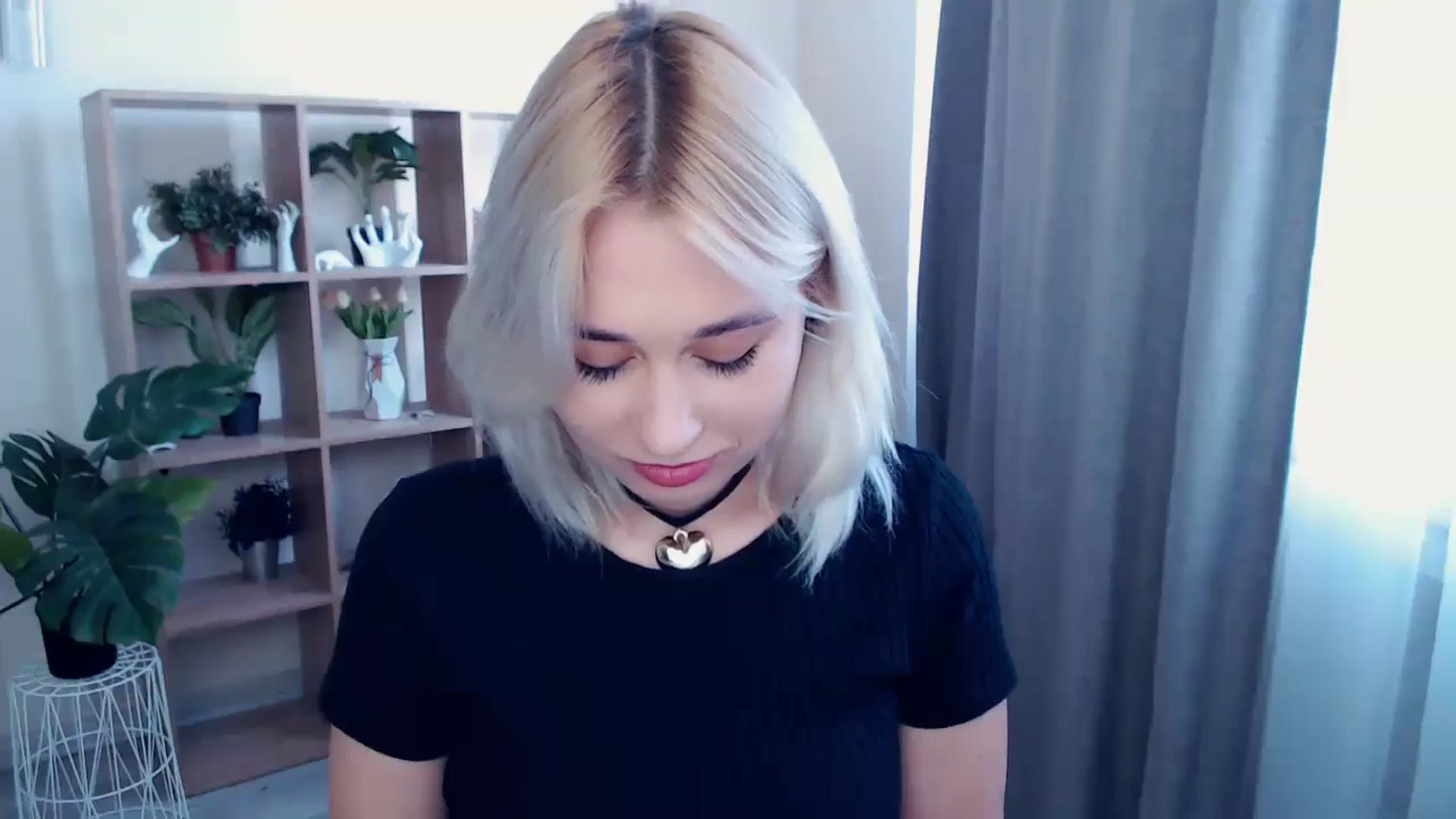 Gallery image thumbnail from Kukla_kolduna's myfreecams stream on, 05/17/2024, 12:13 image 6 of 20