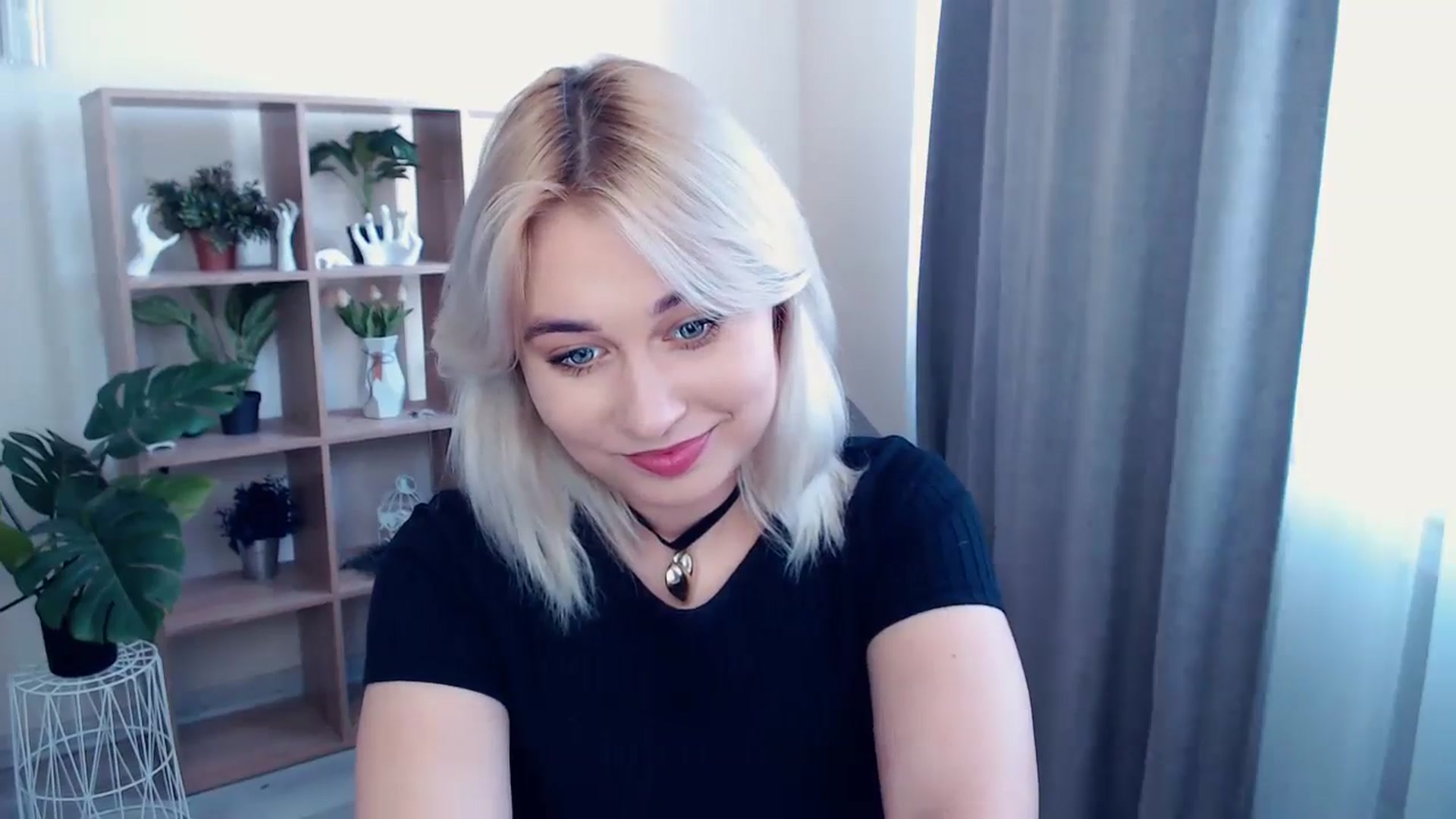 Gallery image thumbnail from Kukla_kolduna's myfreecams stream on, 05/17/2024, 12:13 image 15 of 20