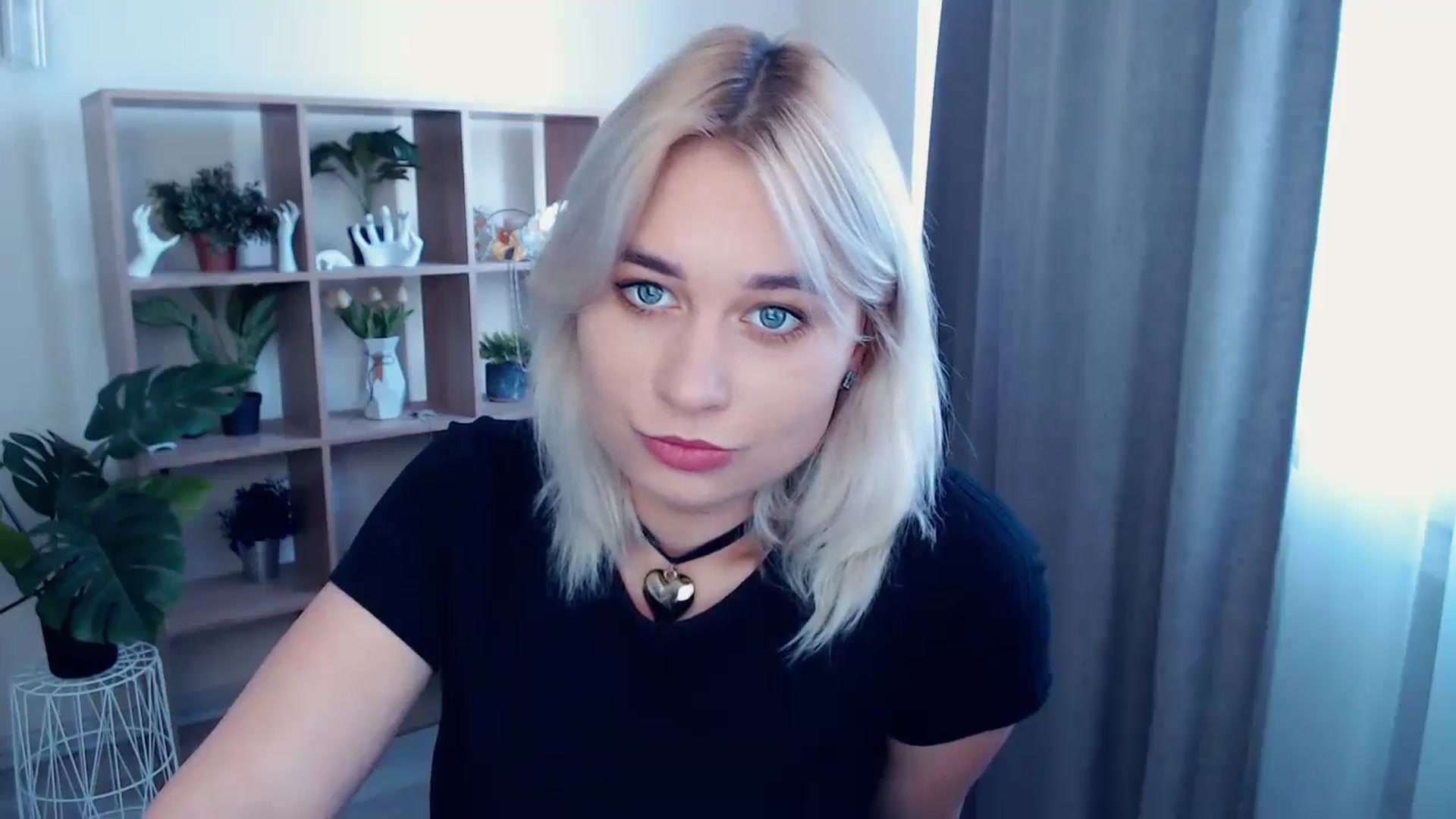 Gallery image thumbnail from Kukla_kolduna's myfreecams stream on, 05/17/2024, 12:13 image 9 of 20