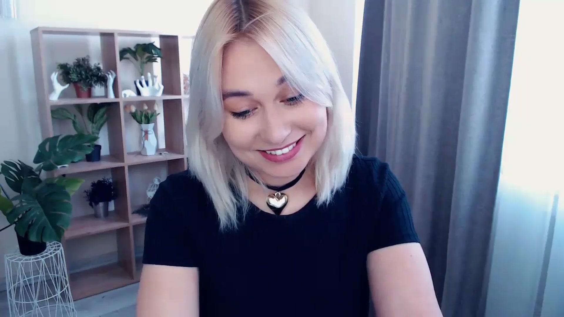 Gallery image thumbnail from Kukla_kolduna's myfreecams stream on, 05/17/2024, 13:36 image 3 of 20
