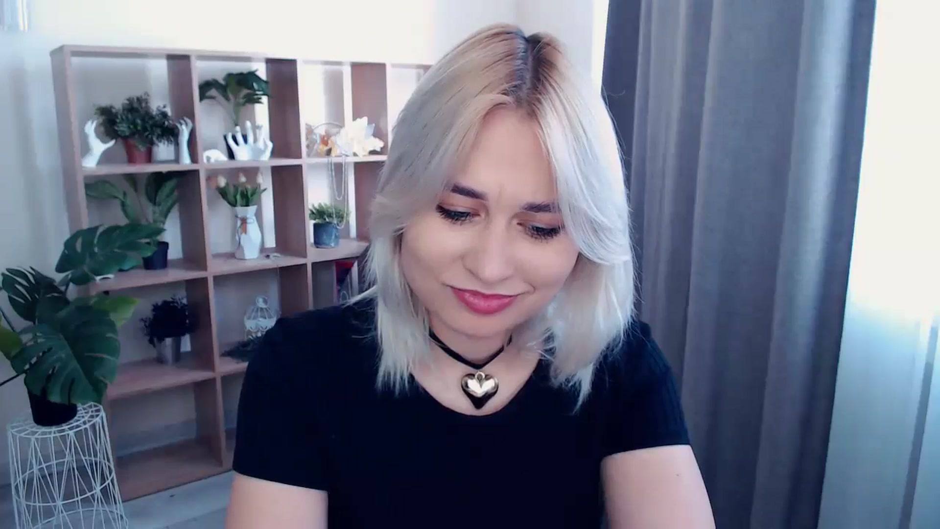 Gallery image thumbnail from Kukla_kolduna's myfreecams stream on, 05/17/2024, 13:36 image 12 of 20