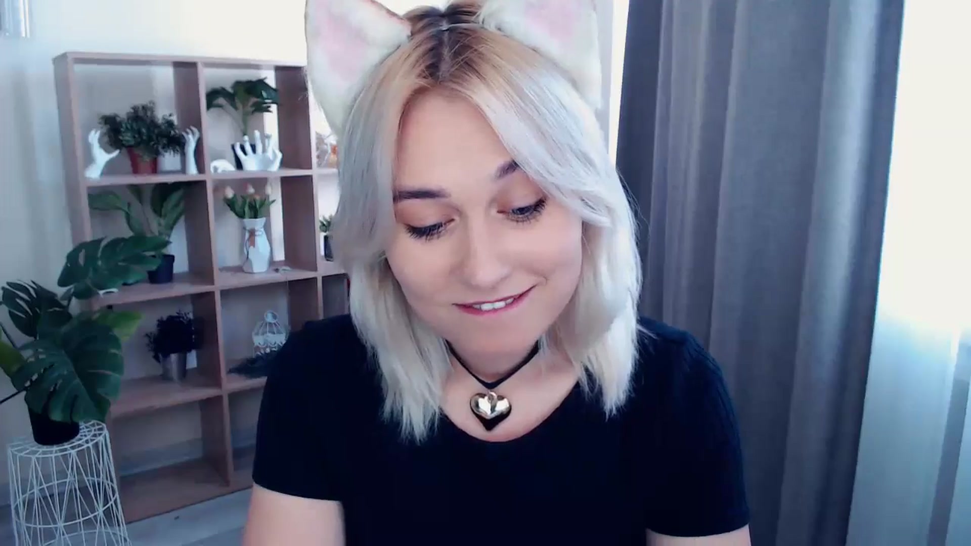 Gallery image thumbnail from Kukla_kolduna's myfreecams stream on, 05/17/2024, 15:01 image 14 of 20
