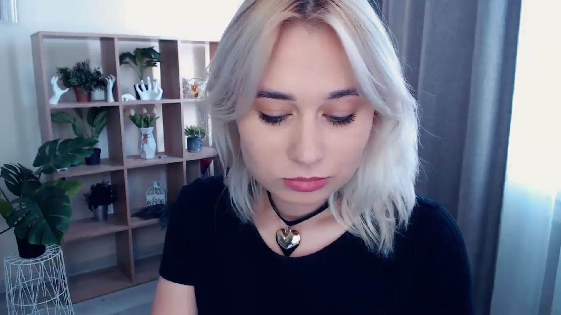 Gallery image thumbnail from Kukla_kolduna's myfreecams stream on, 05/17/2024, 15:01 image 17 of 20