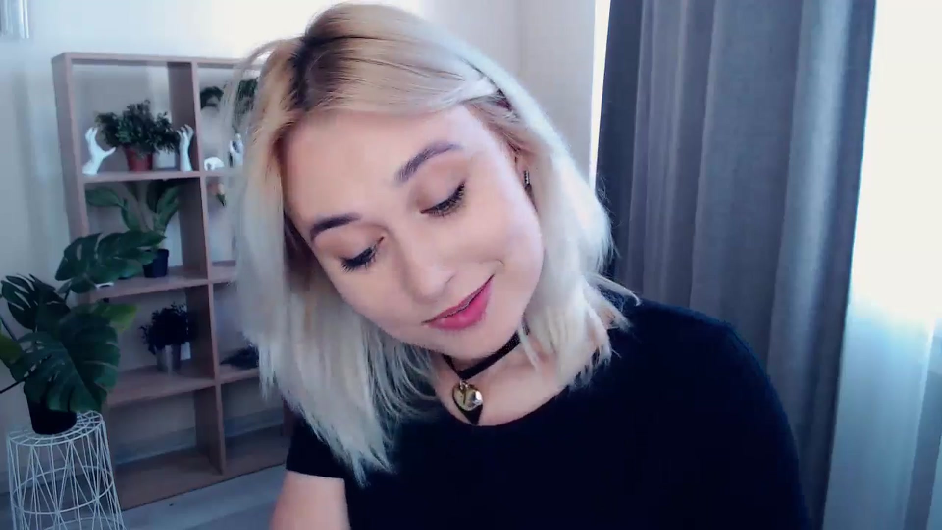 Gallery image thumbnail from Kukla_kolduna's myfreecams stream on, 05/17/2024, 15:01 image 19 of 20