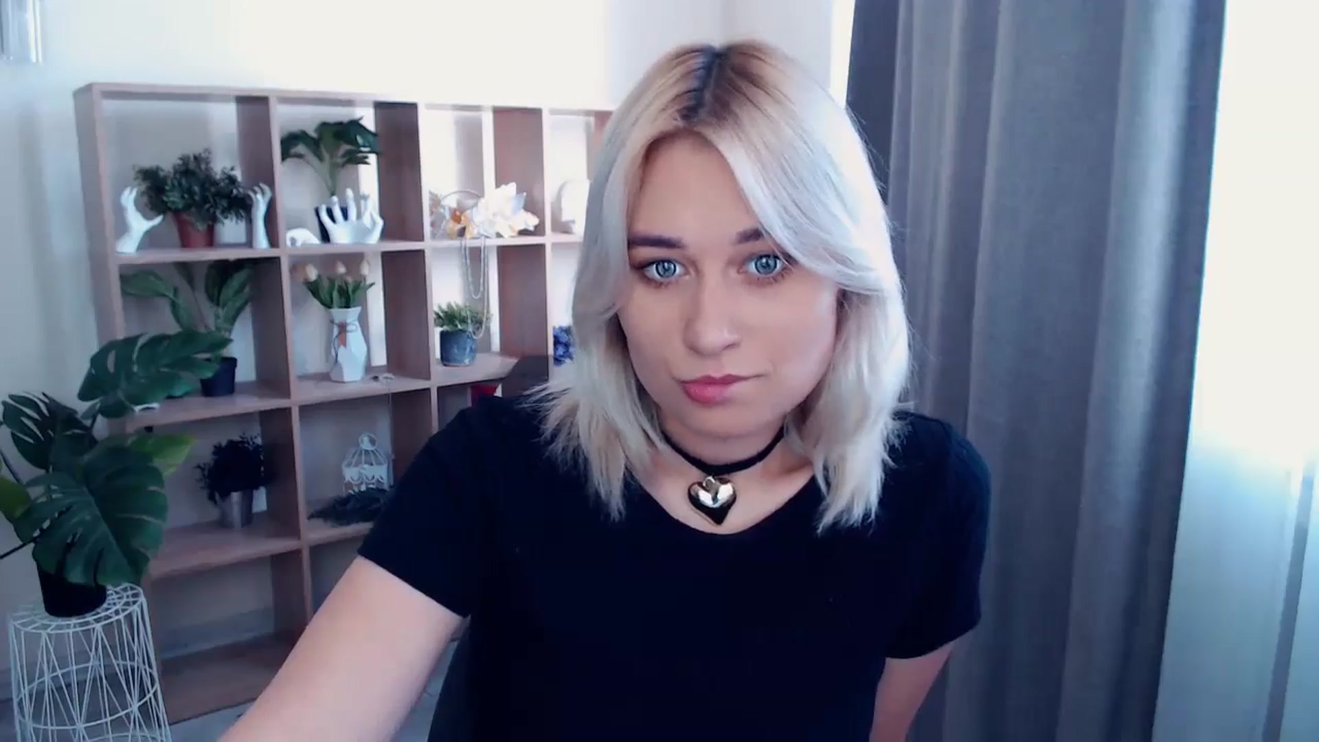Gallery image thumbnail from Kukla_kolduna's myfreecams stream on, 05/17/2024, 15:01 image 8 of 20