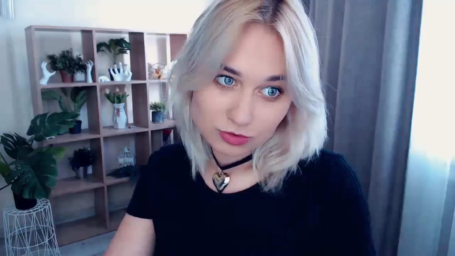Gallery image thumbnail from Kukla_kolduna's myfreecams stream on, 05/17/2024, 15:01 image 18 of 20