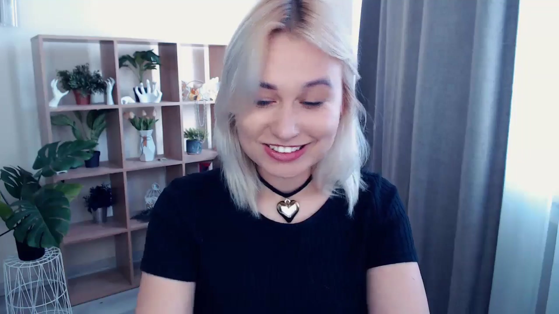 Gallery image thumbnail from Kukla_kolduna's myfreecams stream on, 05/17/2024, 15:01 image 2 of 20