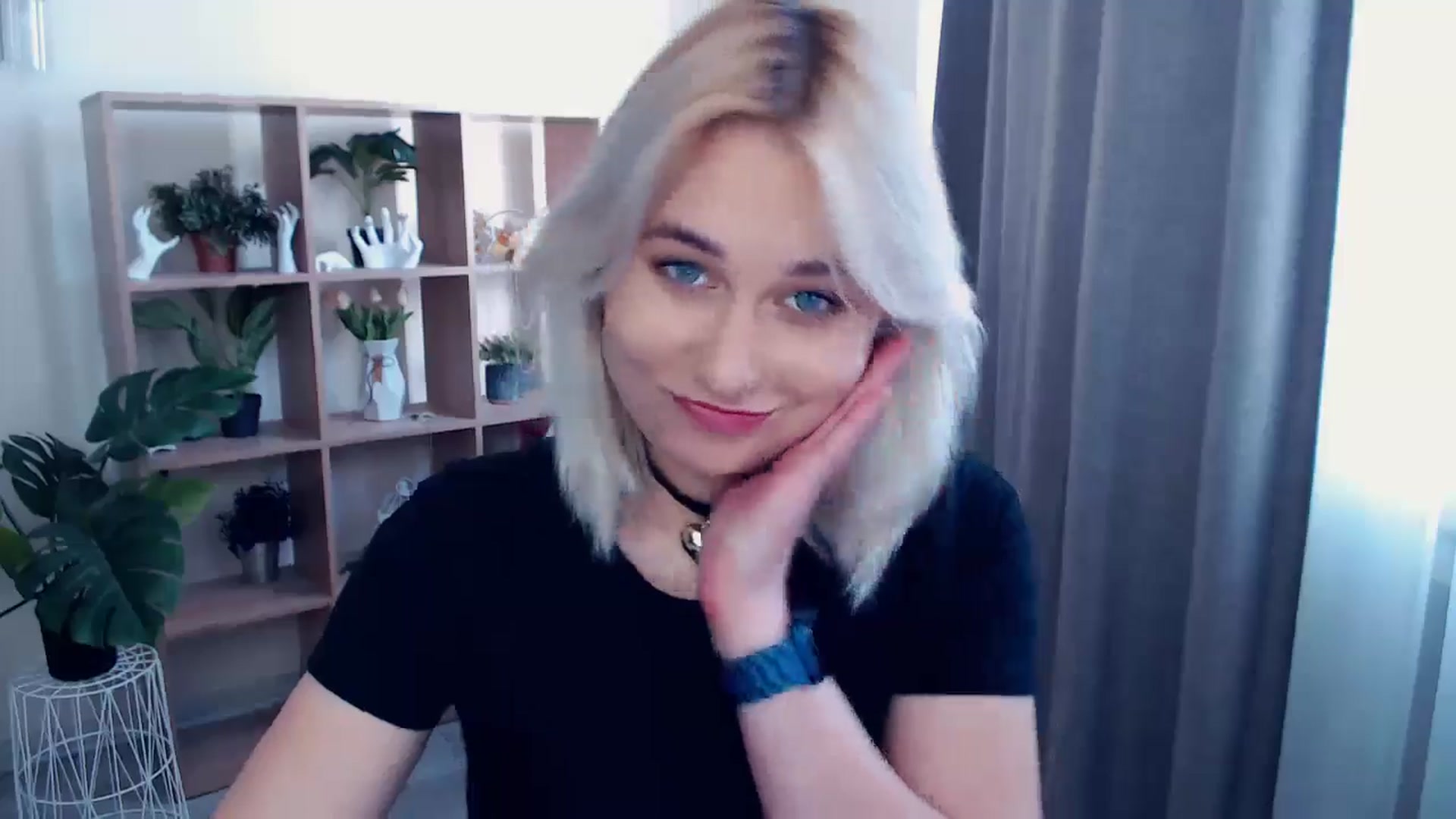 Gallery image thumbnail from Kukla_kolduna's myfreecams stream on, 05/17/2024, 15:01 image 5 of 20