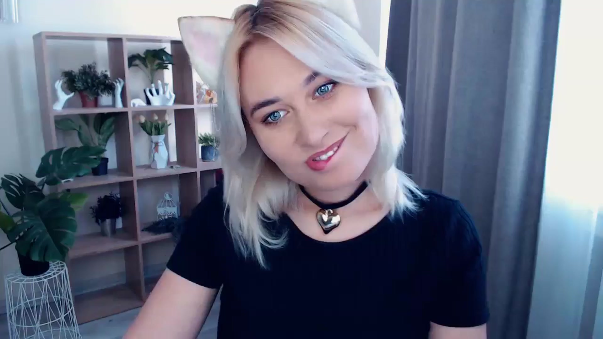 Gallery image thumbnail from Kukla_kolduna's myfreecams stream on, 05/17/2024, 15:01 image 16 of 20