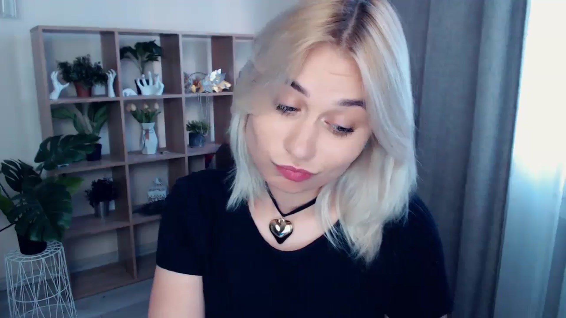 Gallery image thumbnail from Kukla_kolduna's myfreecams stream on, 05/17/2024, 17:06 image 12 of 20