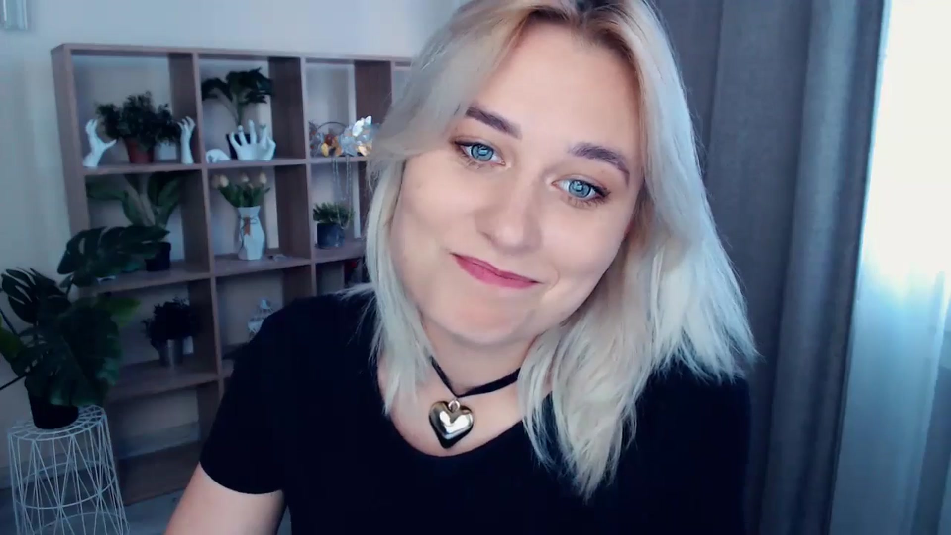 Gallery image thumbnail from Kukla_kolduna's myfreecams stream on, 05/17/2024, 17:06 image 11 of 20