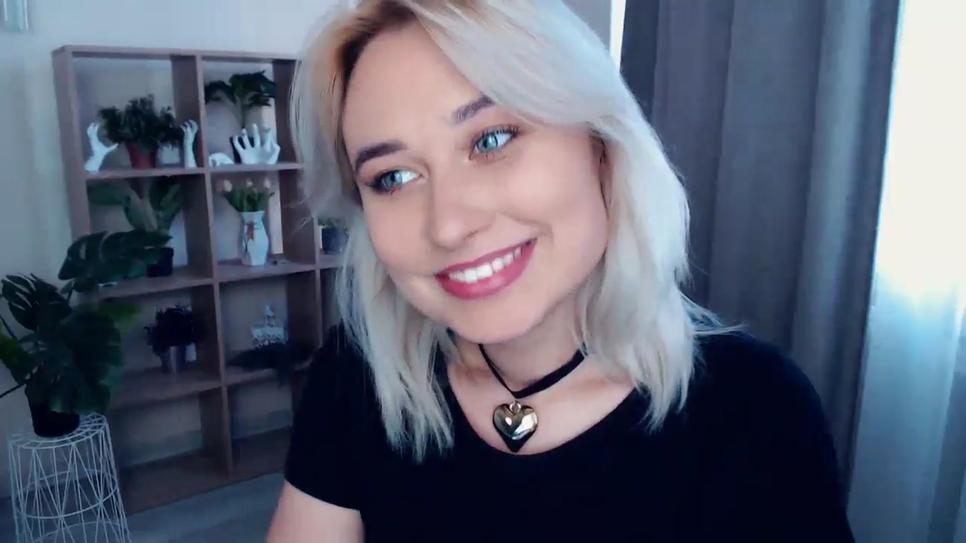 Gallery image thumbnail from Kukla_kolduna's myfreecams stream on, 05/17/2024, 17:06 image 3 of 20