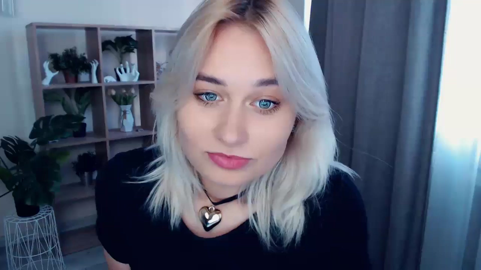 Gallery image thumbnail from Kukla_kolduna's myfreecams stream on, 05/17/2024, 17:06 image 5 of 20
