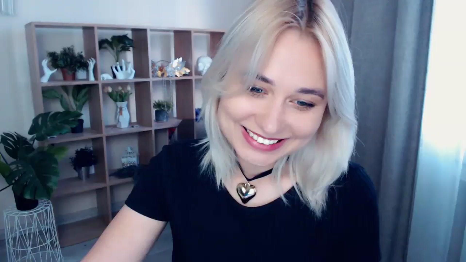 Gallery image thumbnail from Kukla_kolduna's myfreecams stream on, 05/17/2024, 17:06 image 8 of 20