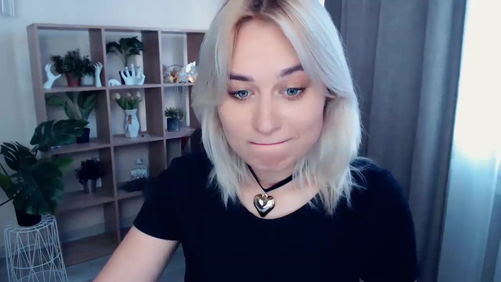 Gallery image thumbnail from Kukla_kolduna's myfreecams stream on, 05/17/2024, 17:06 image 7 of 20