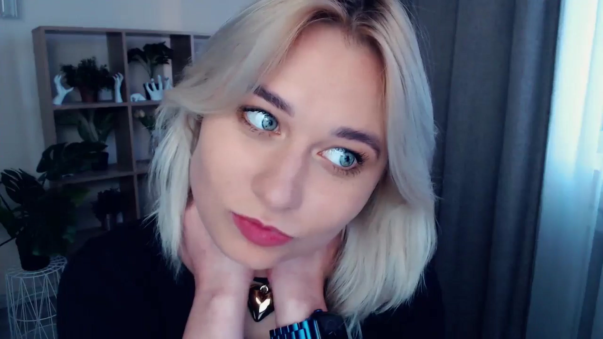 Gallery image thumbnail from Kukla_kolduna's myfreecams stream on, 05/17/2024, 17:06 image 17 of 20