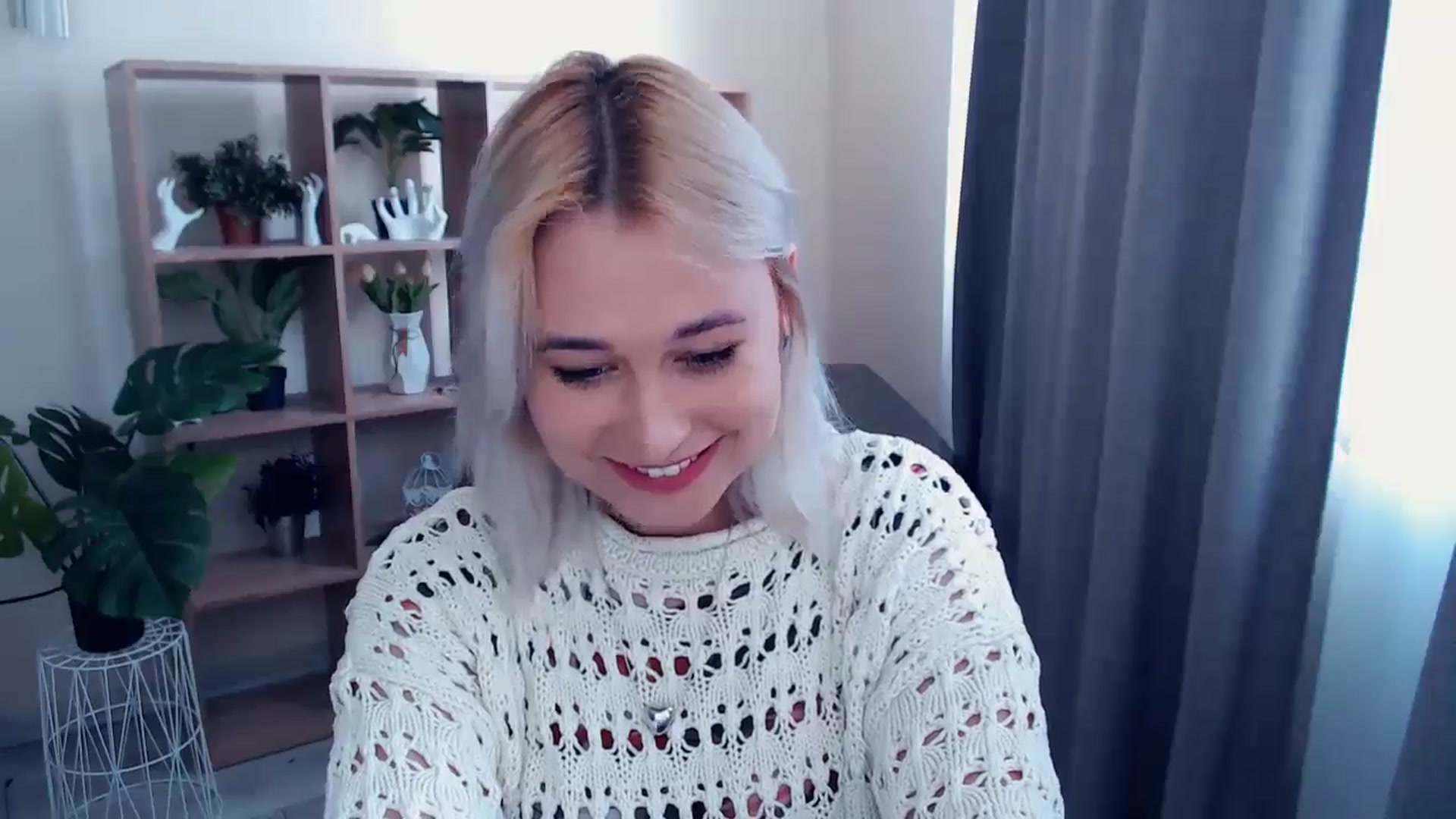 Gallery image thumbnail from Kukla_kolduna's myfreecams stream on, 05/18/2024, 13:21 image 18 of 20