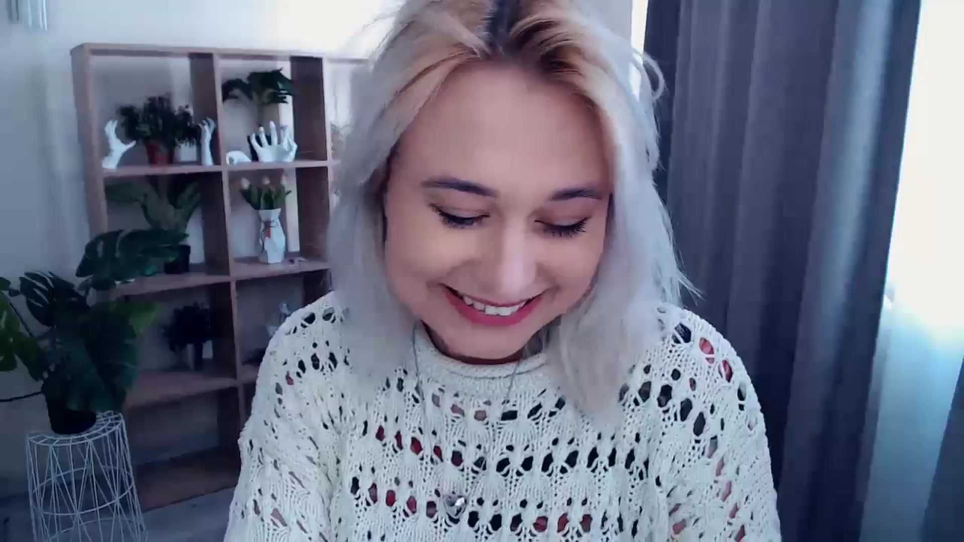 Gallery image thumbnail from Kukla_kolduna's myfreecams stream on, 05/18/2024, 13:21 image 4 of 20