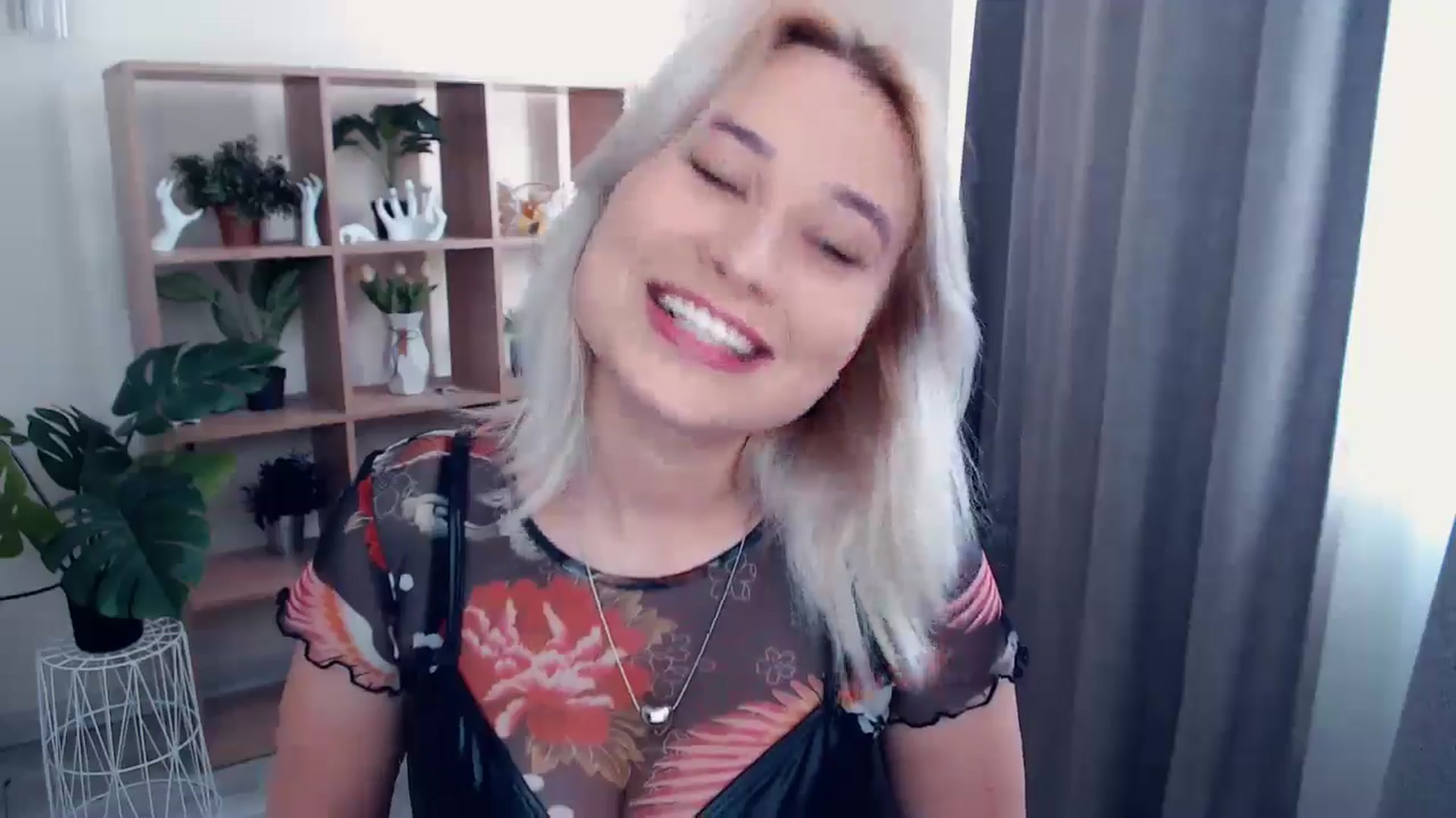 Gallery image thumbnail from Kukla_kolduna's myfreecams stream on, 05/18/2024, 14:39 image 13 of 20